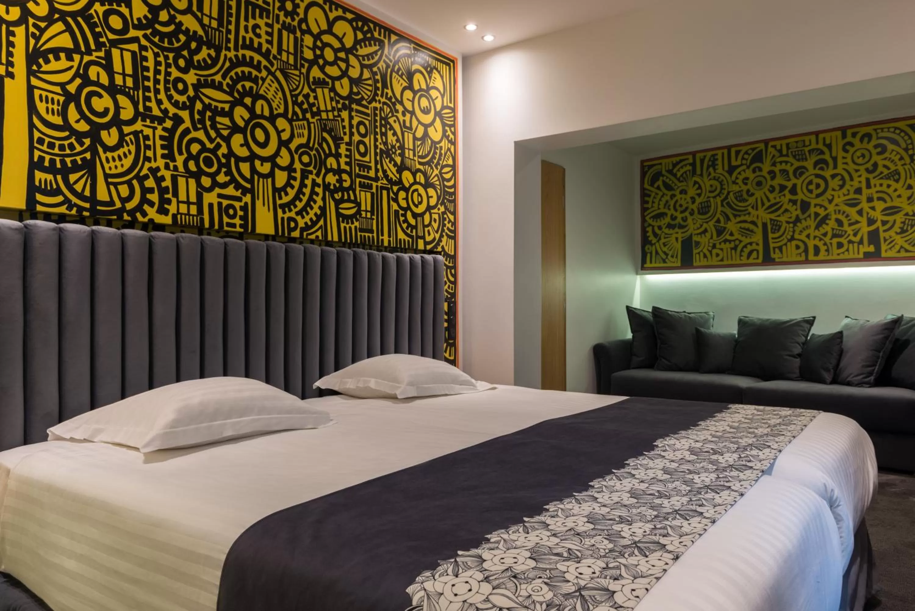 Superior Deluxe Double Room for 2 (extra beds available with extra fees) in Hotel Aida Opera