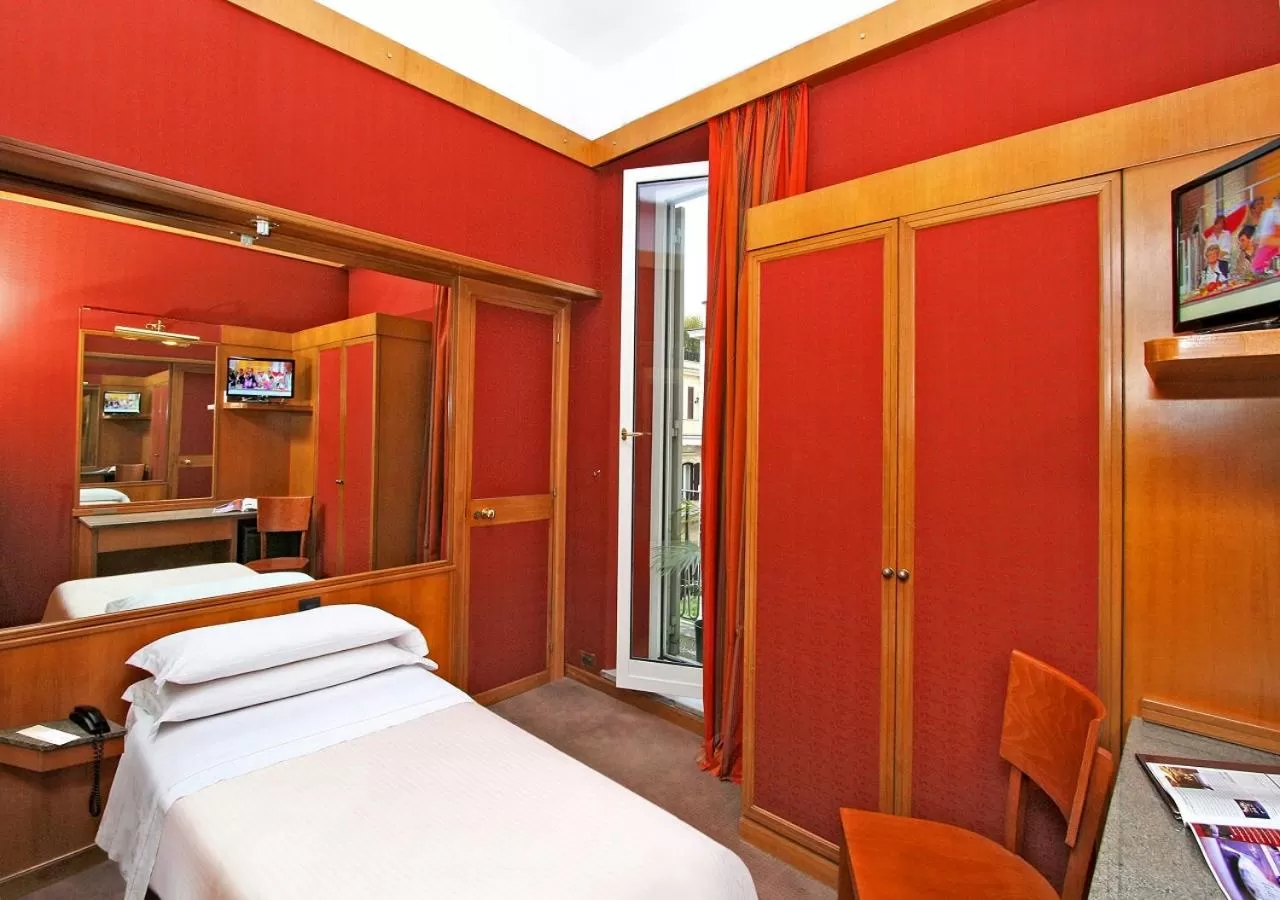 Single Room in Hotel Arcangelo