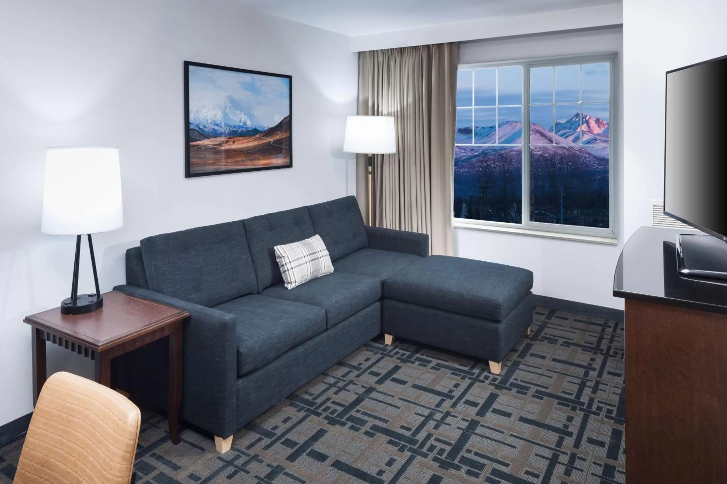 King Suite with Mountain View - Non-Smoking in Embassy Suites Anchorage