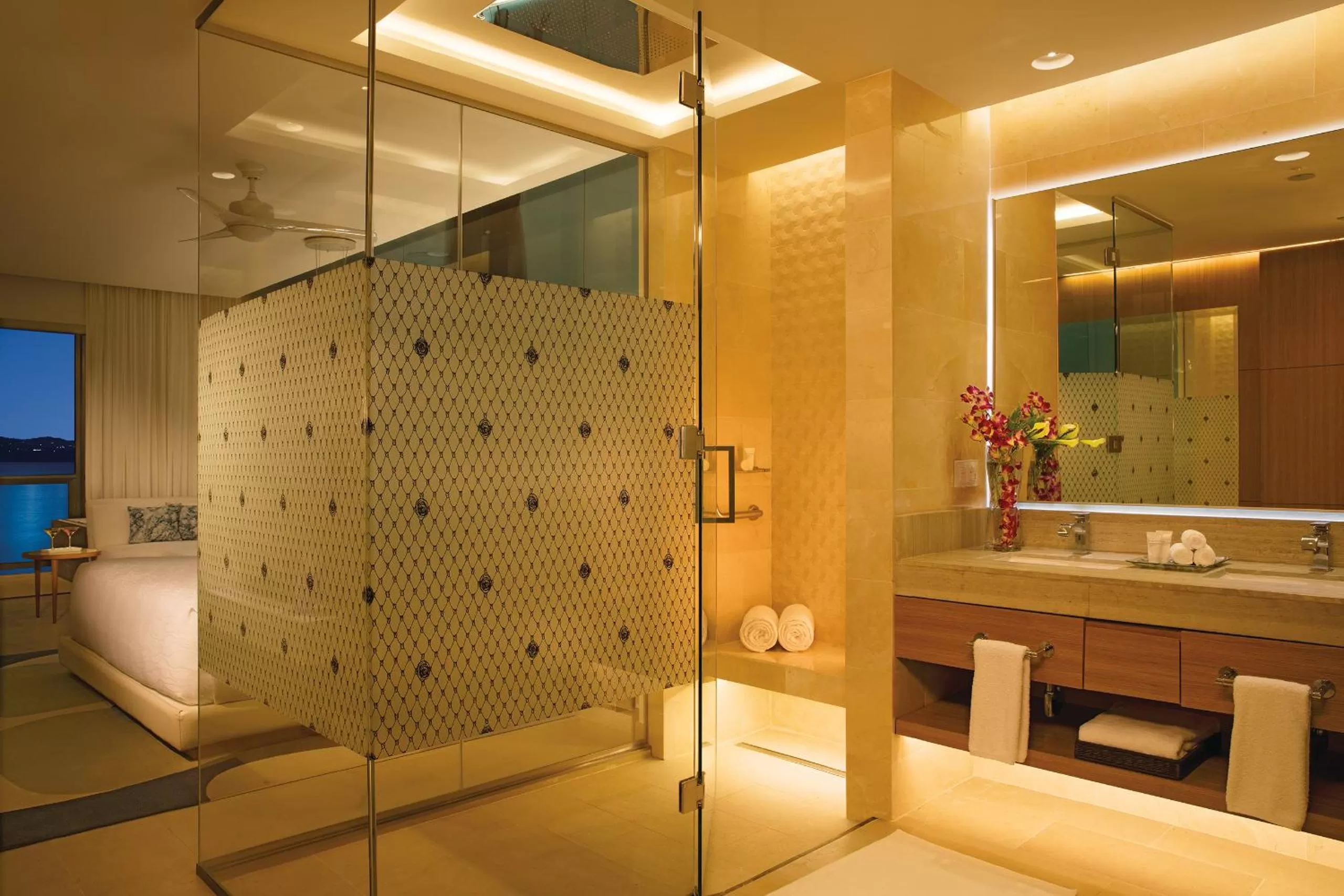  Xhale Club Junior Suite Swim Up Garden View Double in Breathless Montego Bay Adults Only - All Inclusive