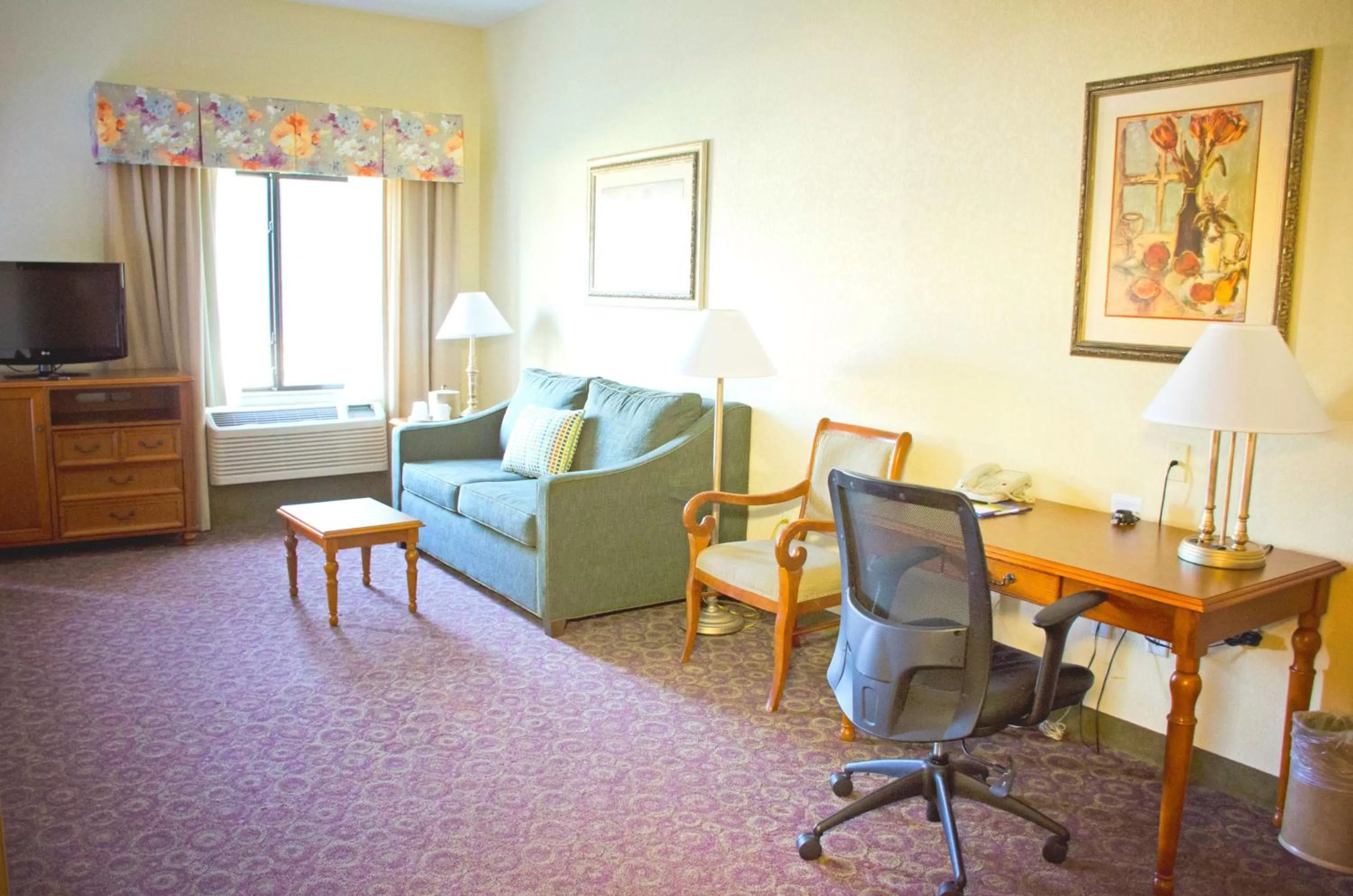 Queen Studio Suite with Two Queen Beds and Sofa Bed - Non-Smoking in Hampton Inn & Suites College Station
