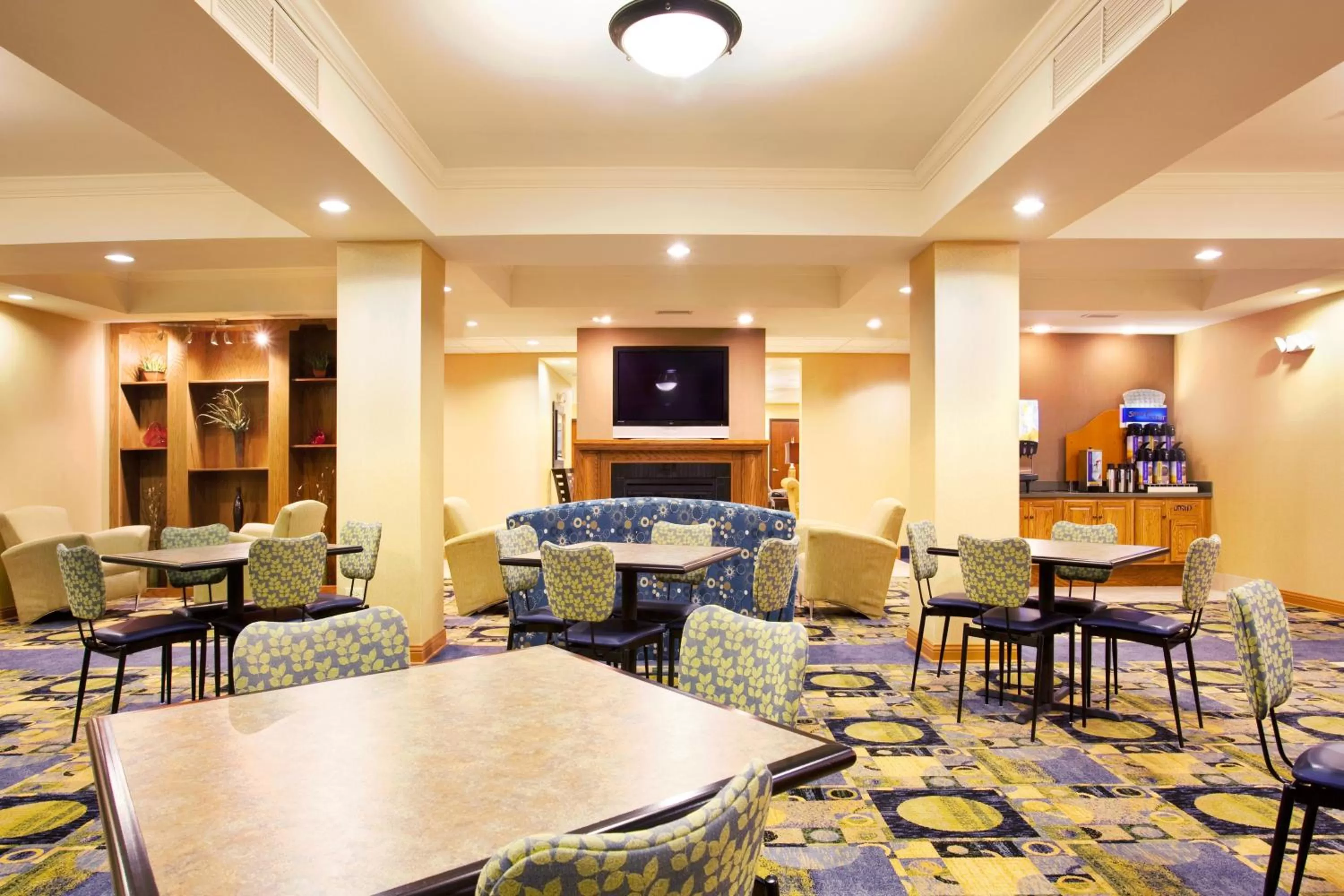 Holiday Inn Express Hotel & Suites Chicago South Lansing by IHG