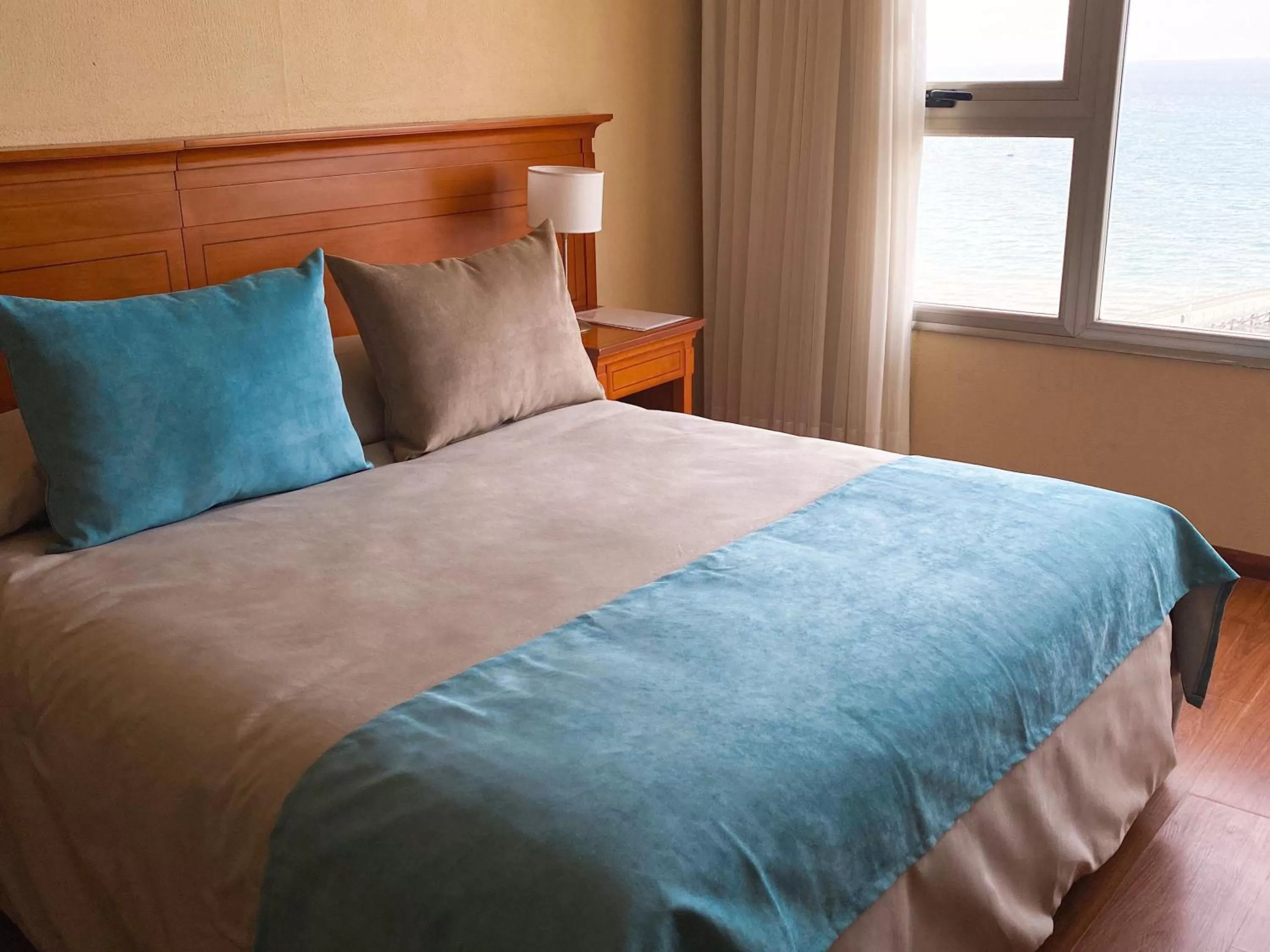 Superior Double Room with Sea View in Yene hue