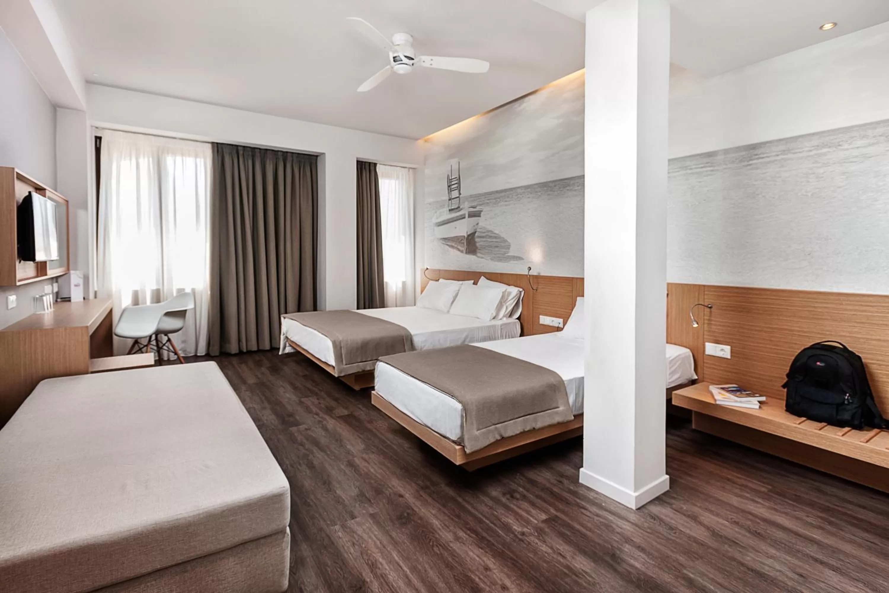 Photo of the whole room, Bed in Kriti Hotel