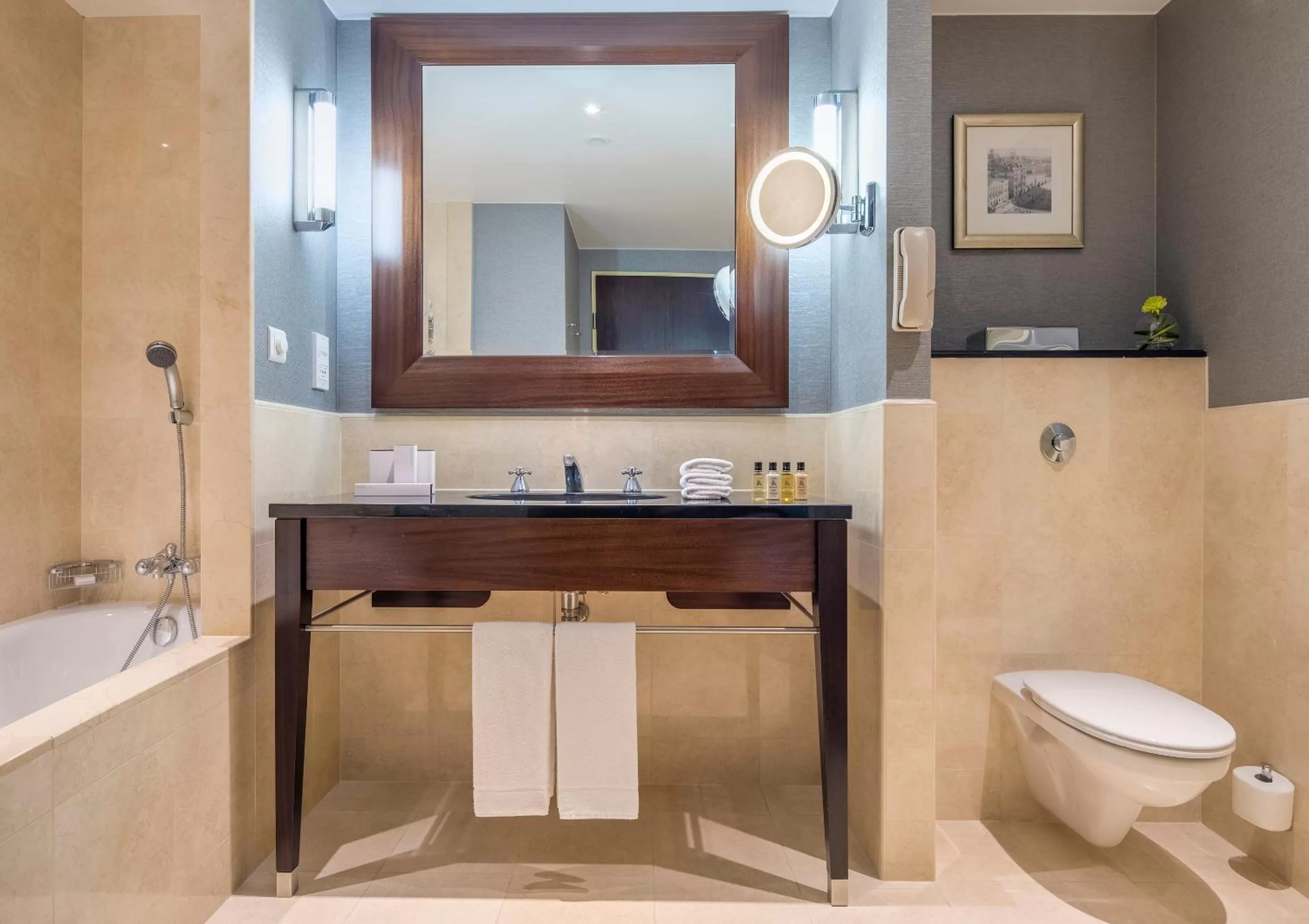 InterContinental Warszawa by IHG