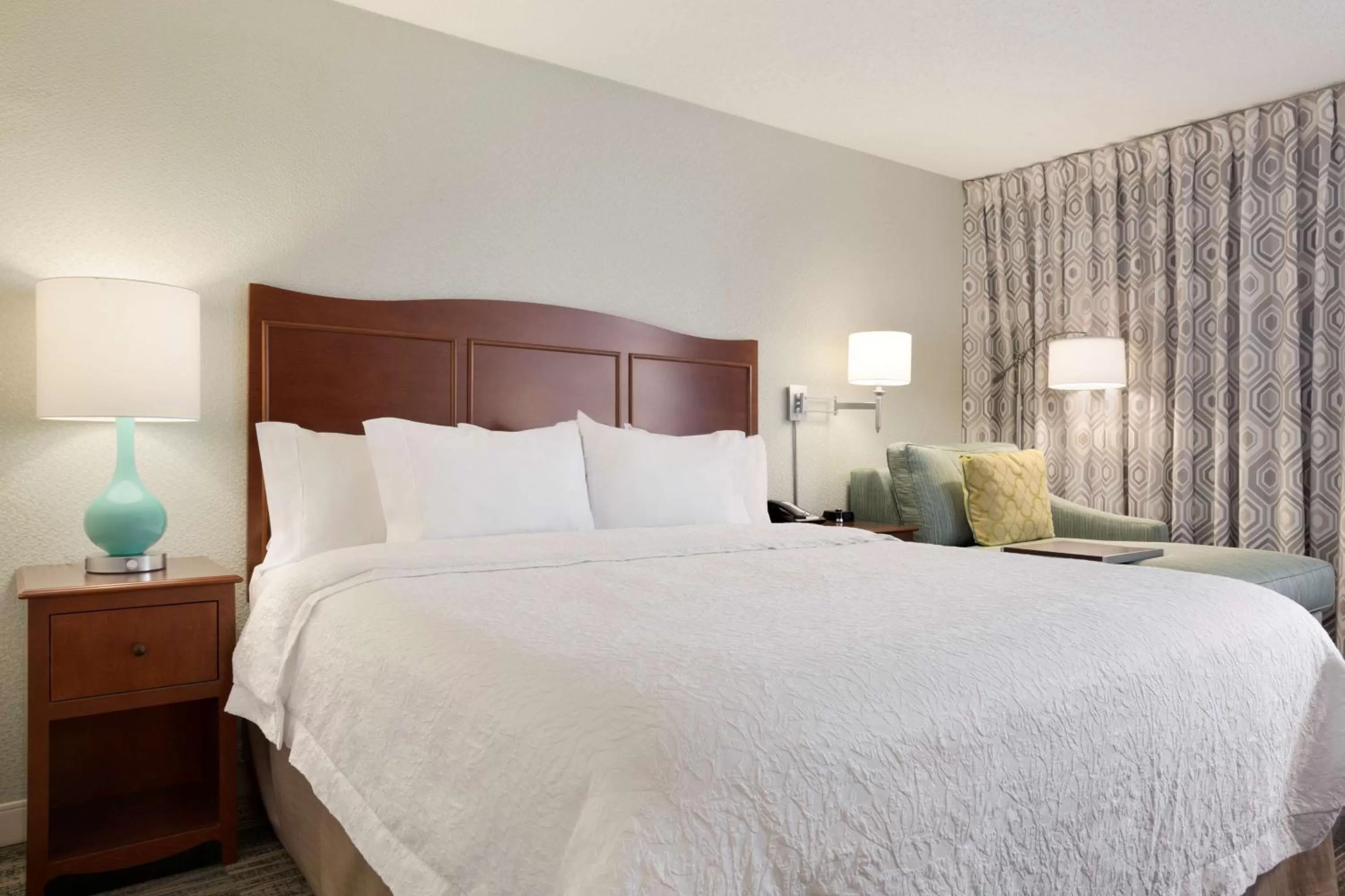 King Room with King Bed - Non-Smoking in Hampton Inn Fort Worth Southwest Cityview