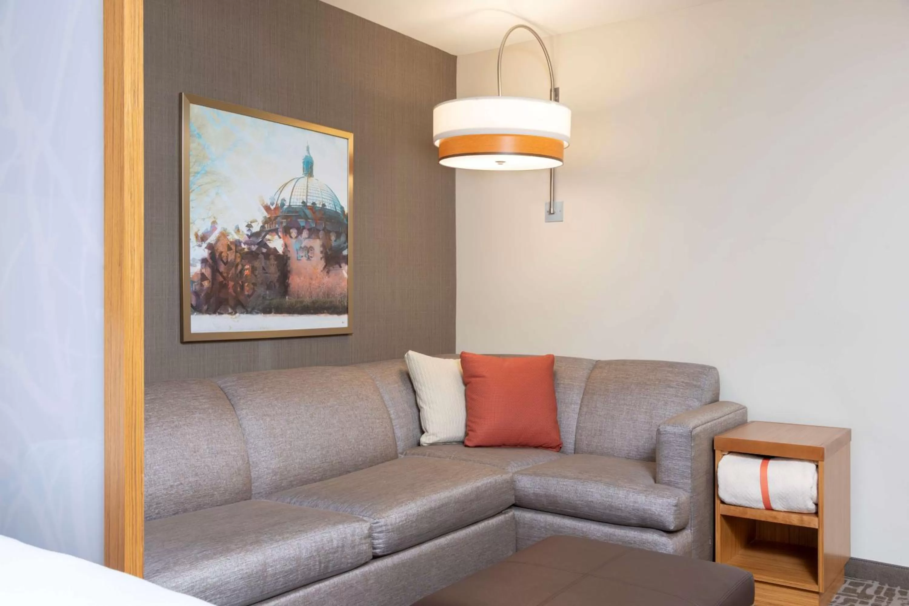 King Room with Roll-In Shower - Disability Access in Hyatt Place Detroit/Royal Oak