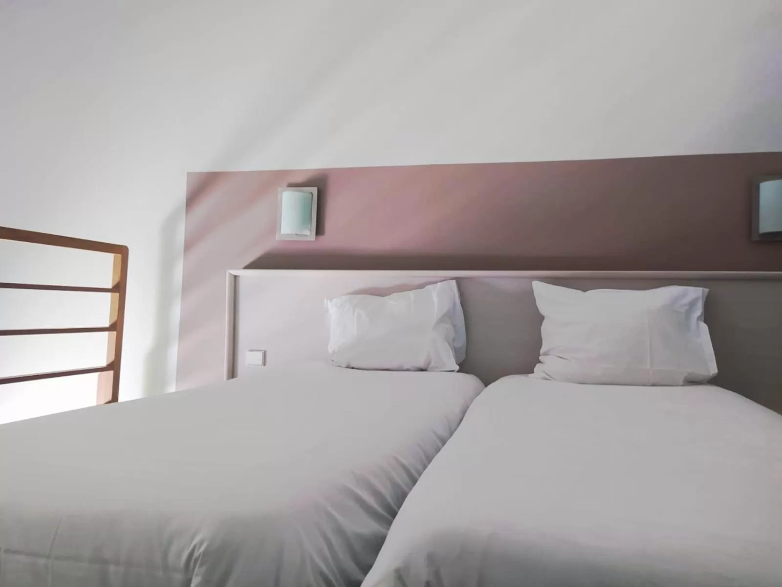 Triple Room with 3 Single Beds in Hôtel L'ile Du Saussay