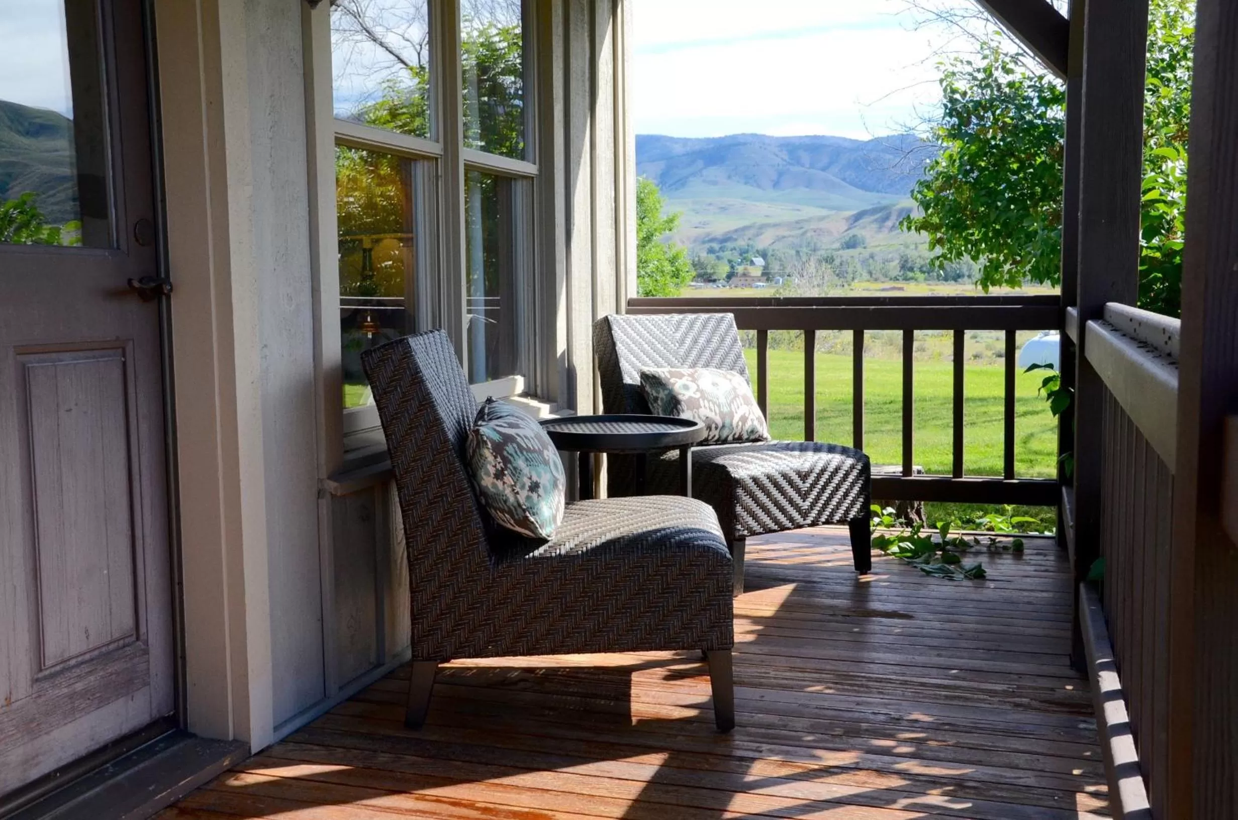 King Room with Balcony in Casia Lodge and Ranch