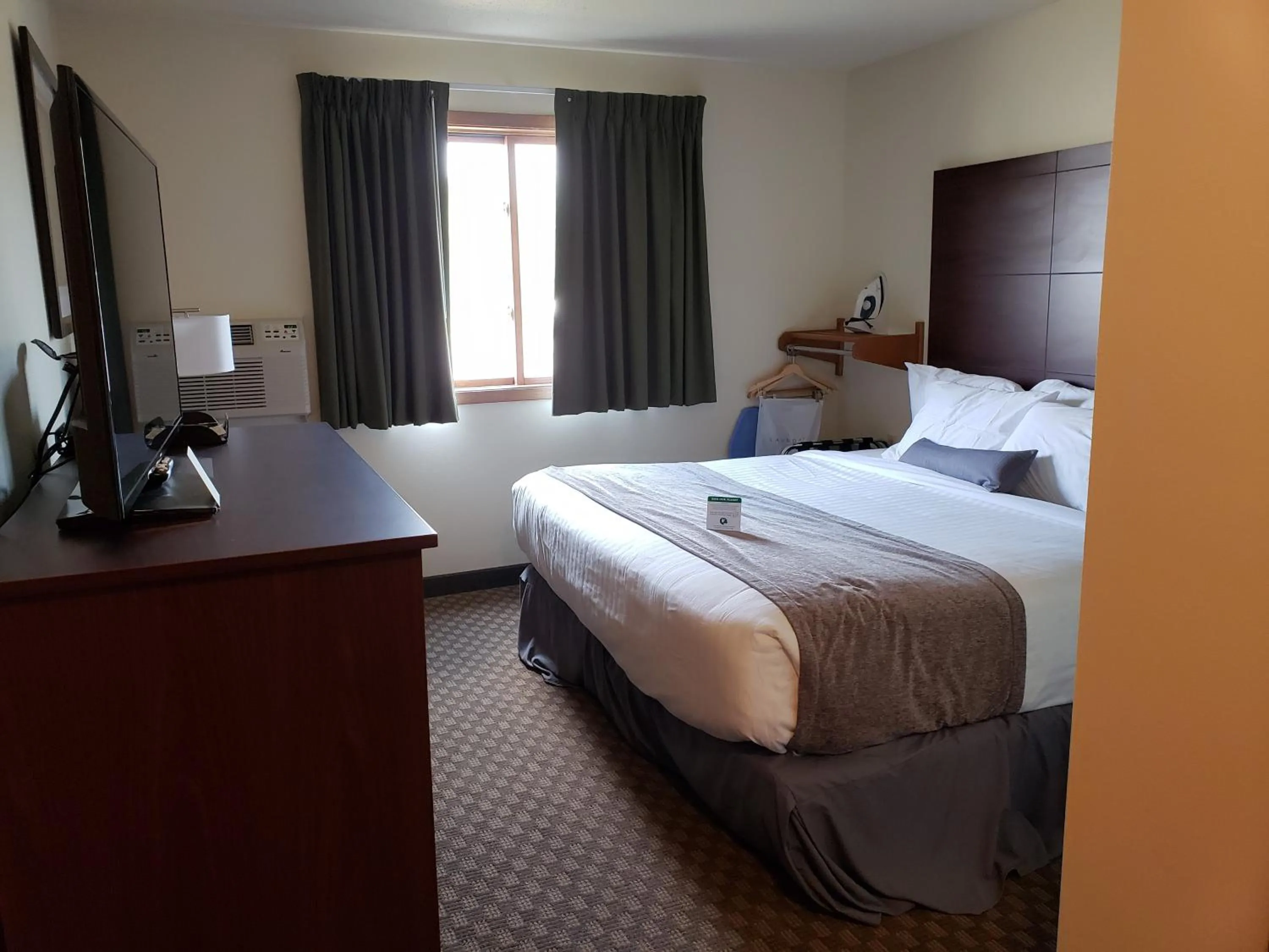 Double Room in Cobblestone Inn & Suites - Merrill