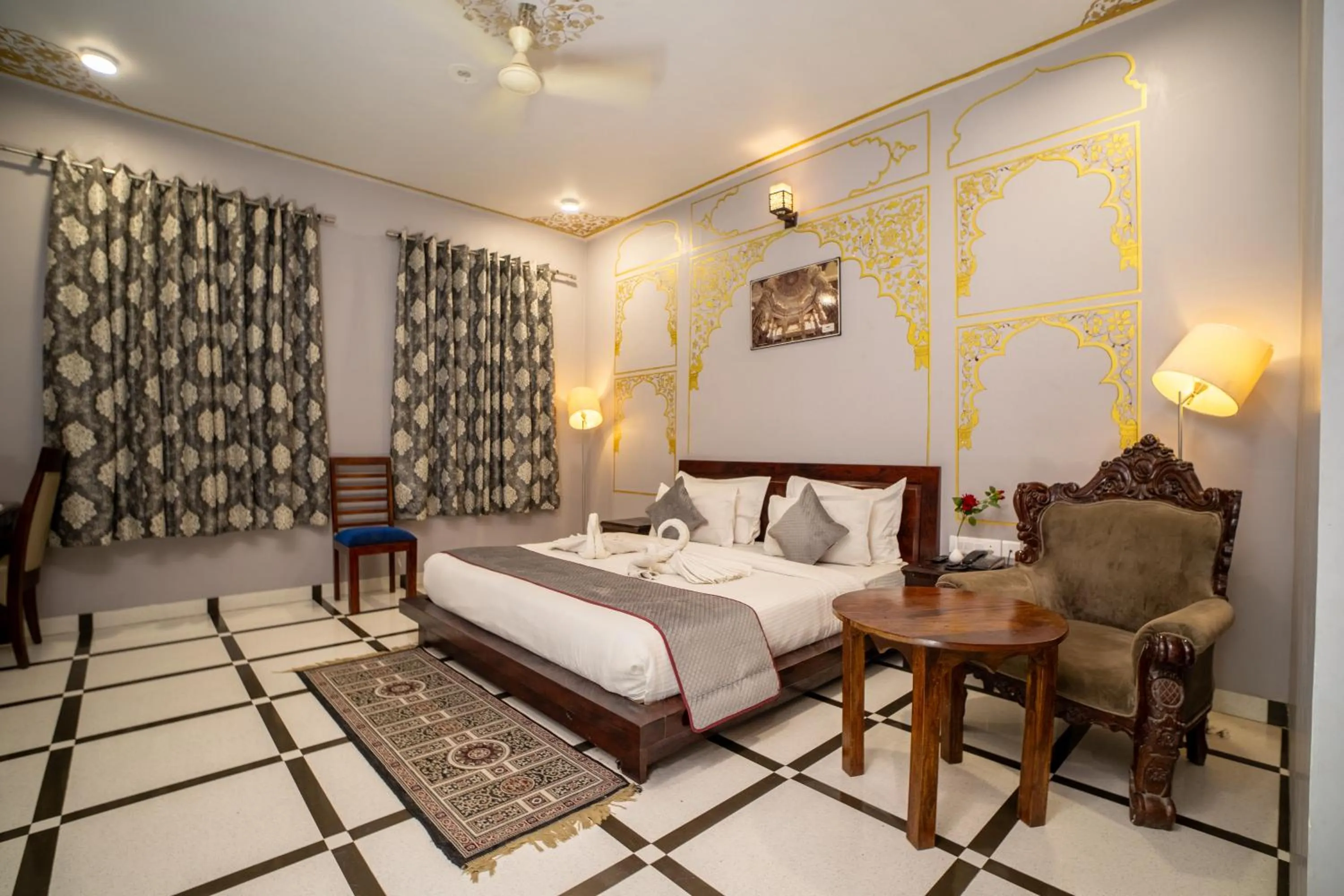 King Room in Hotel Laxmi Niwas - A Heritage Retreat