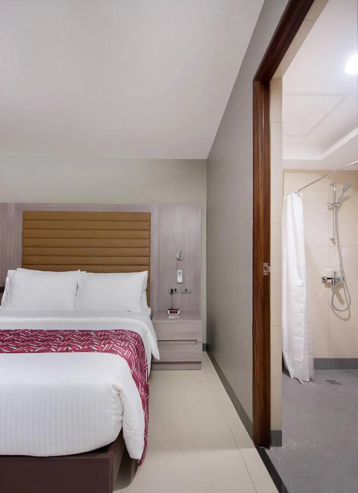 Deluxe Double Room in Solace Hotel