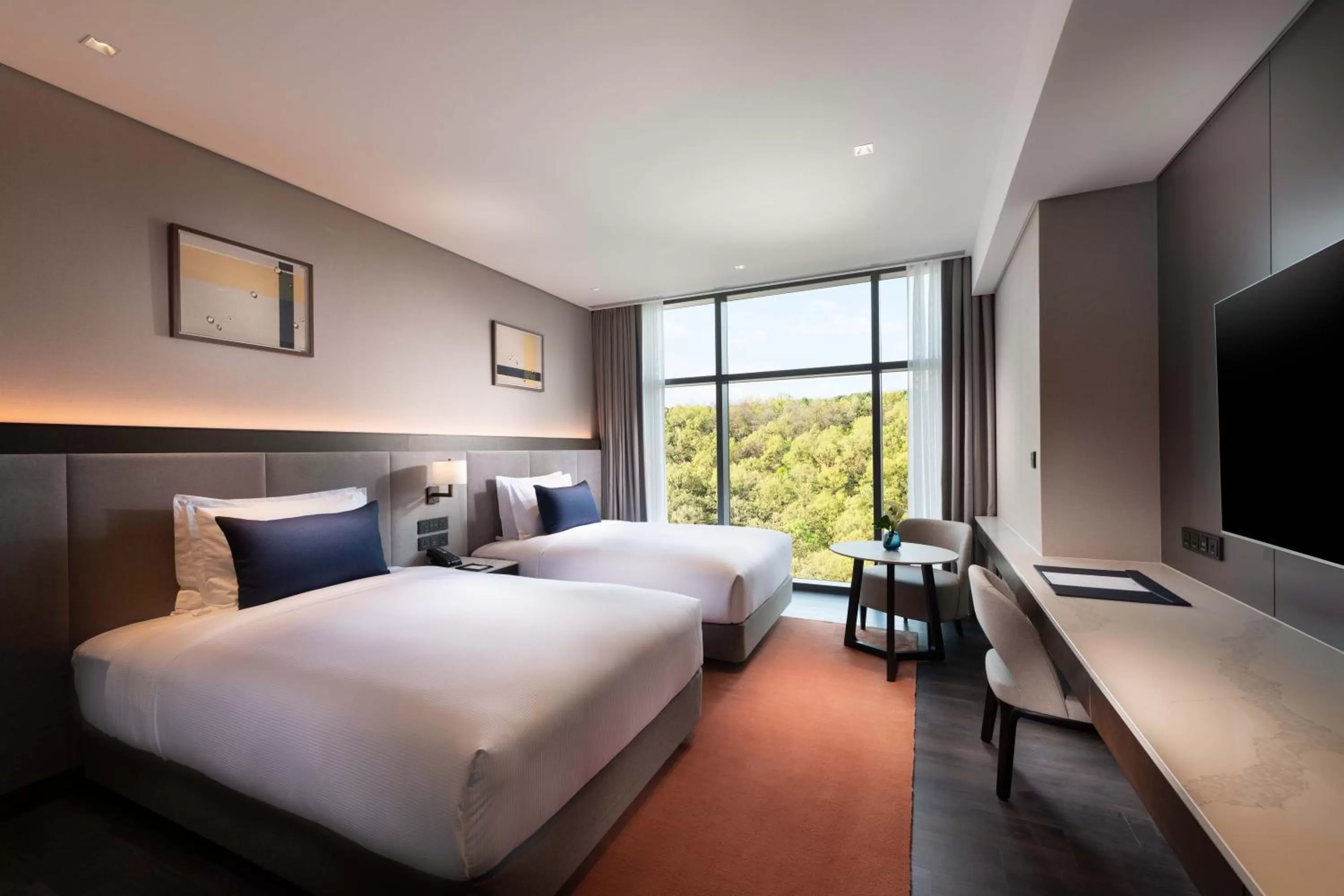 Executive Twin Room with Forest View in DoubleTree By Hilton Seoul Pangyo