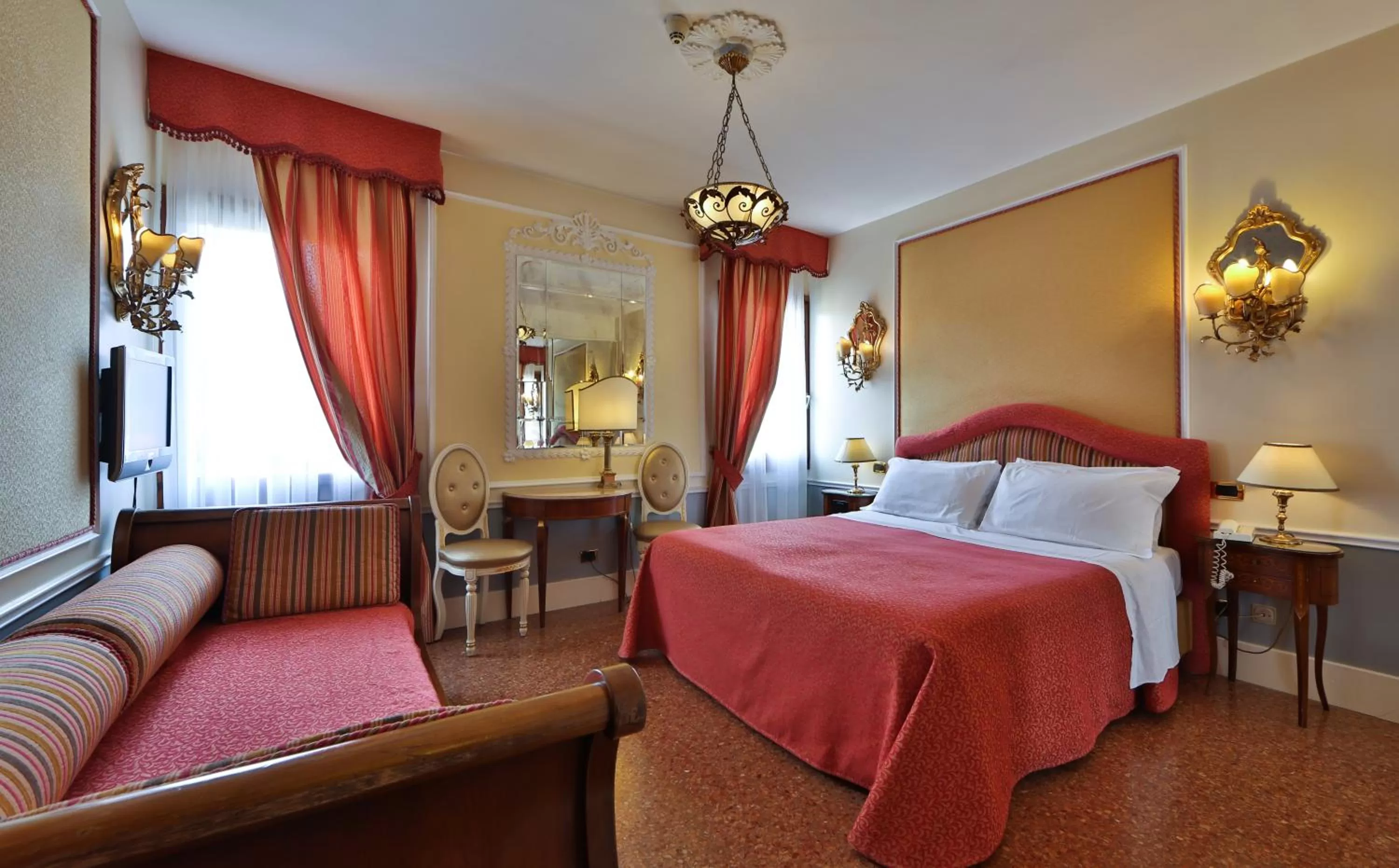 Quadruple Room in Hotel Arlecchino