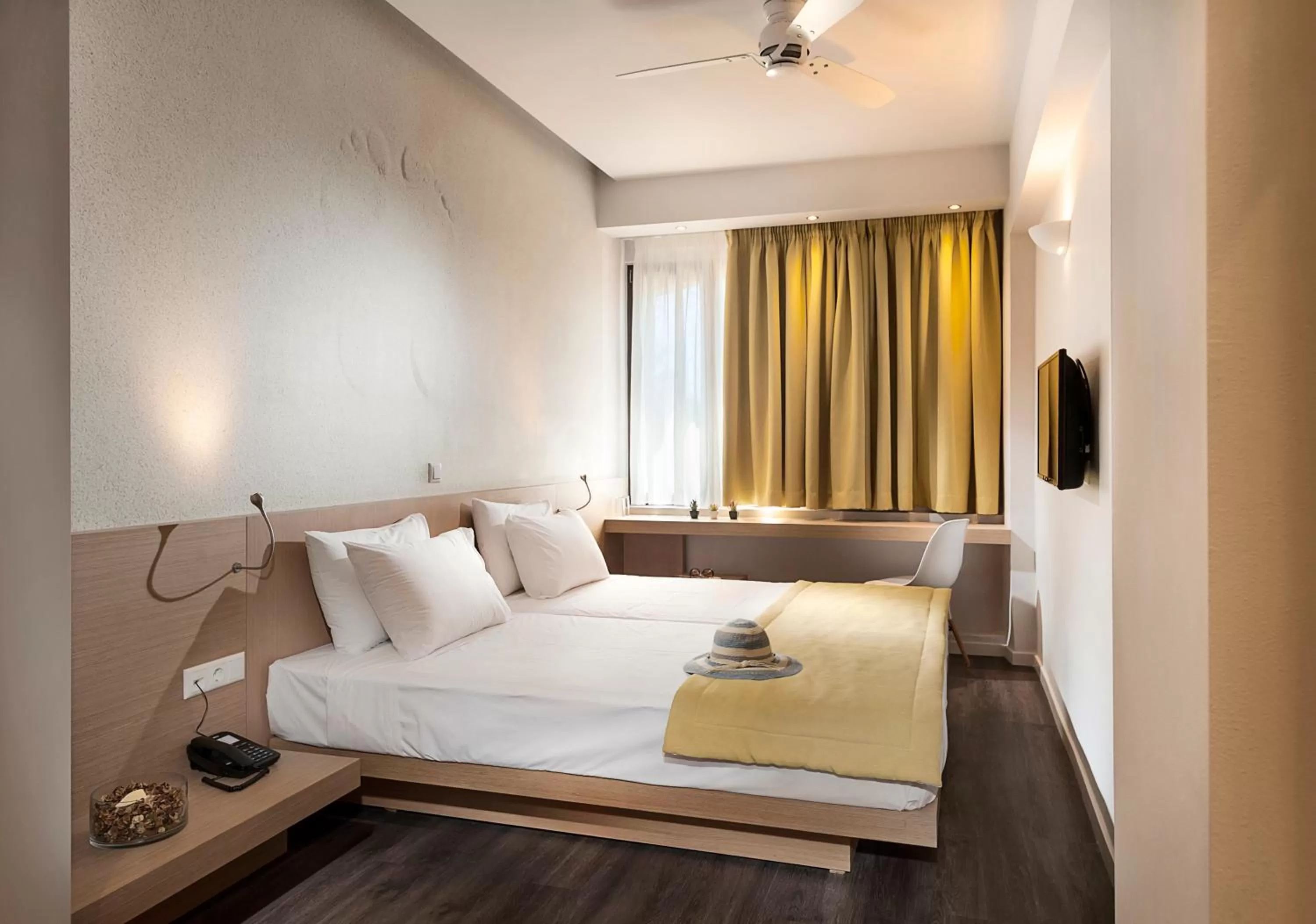 Economy Twin Room - single occupancy in Kriti Hotel