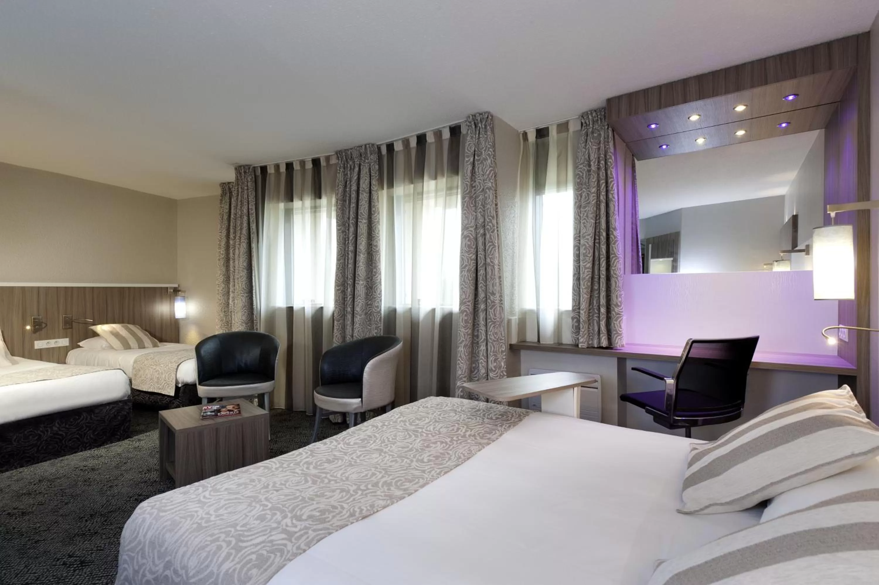 Suite with Double Bed and Twin Beds  in ibis Styles Melun
