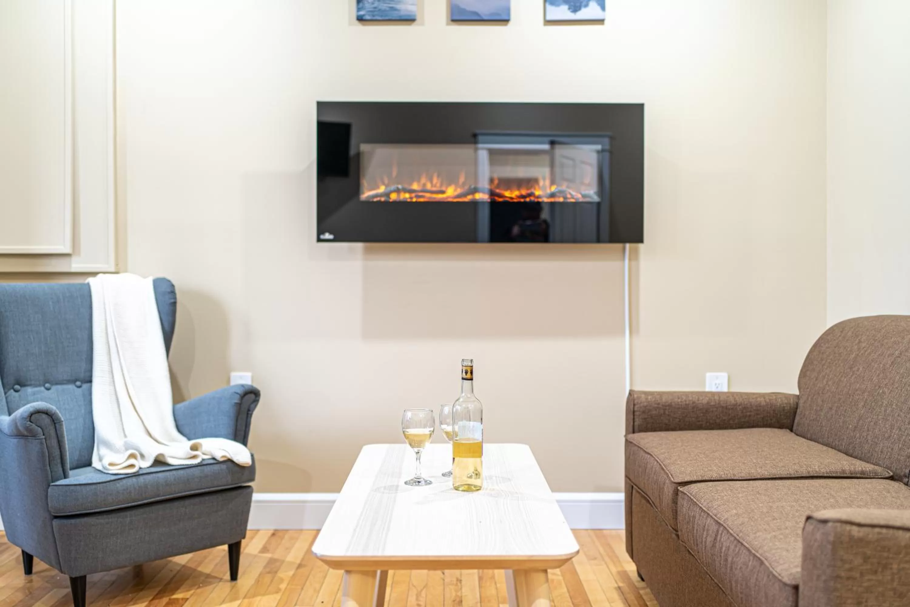 Deluxe Queen Suite in Riverside Inn