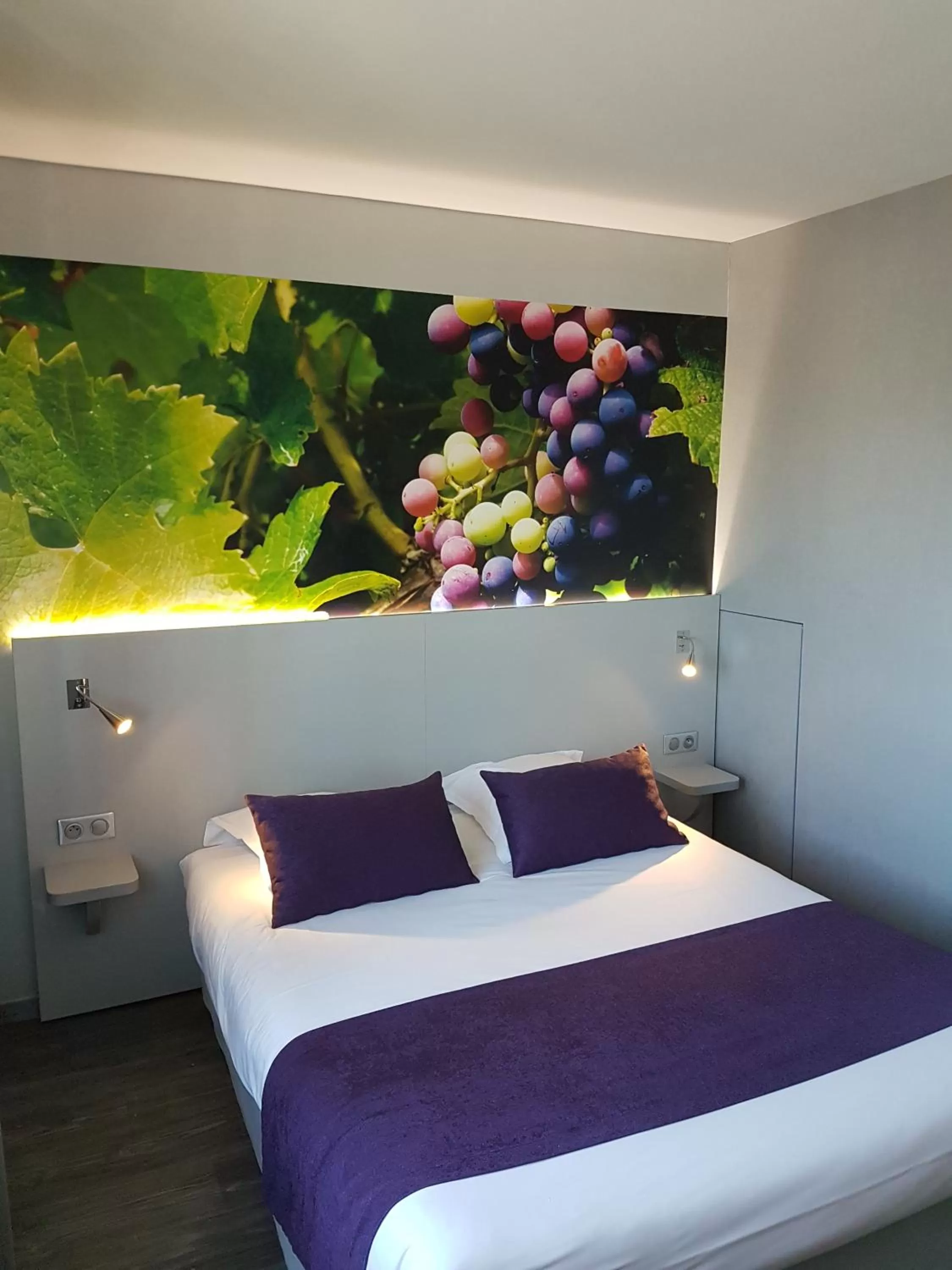 Superior Double Room in LOGIS Hotel l'Escargotière Dijon Sud - Chenove