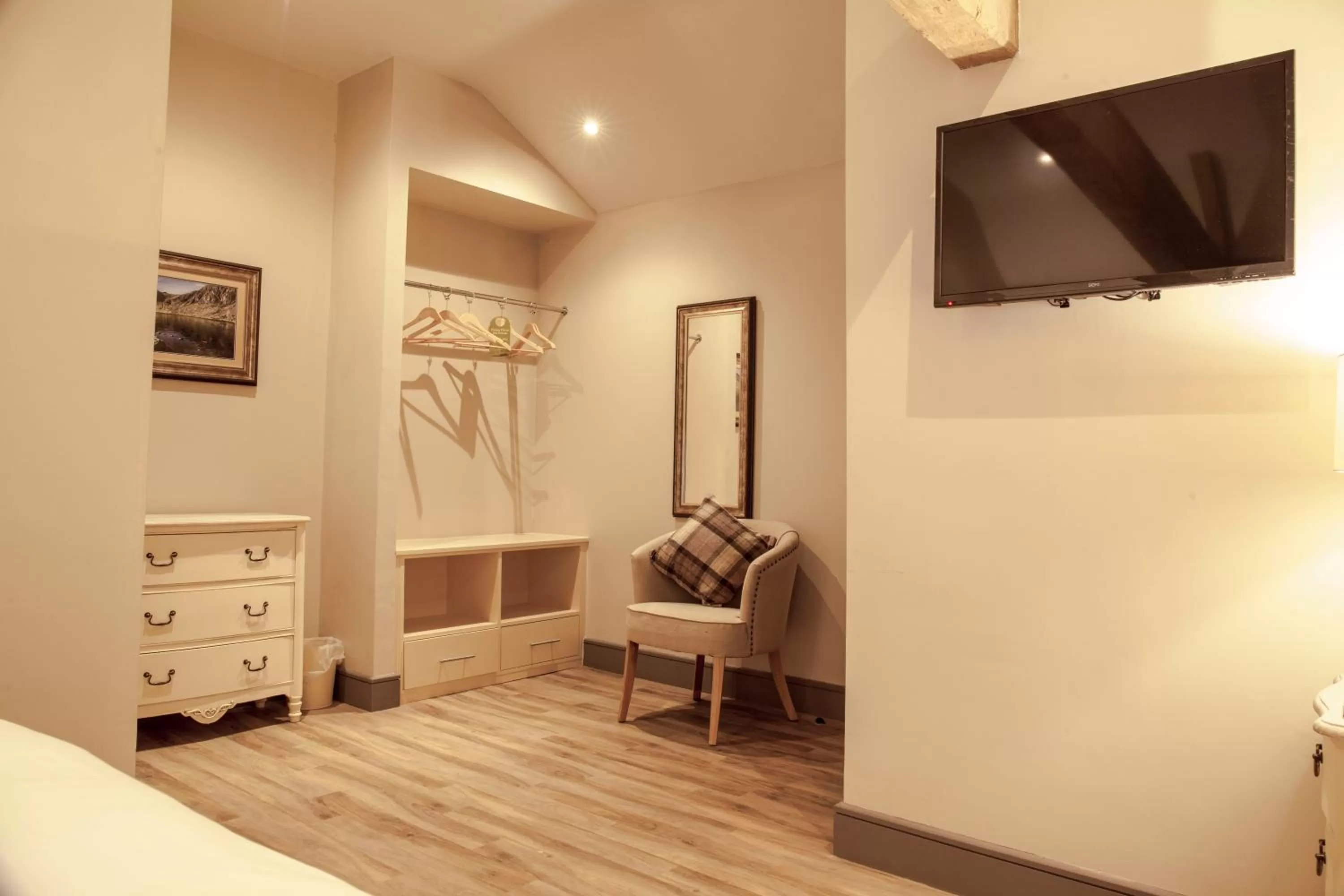 Double Room in Crofters Lodge