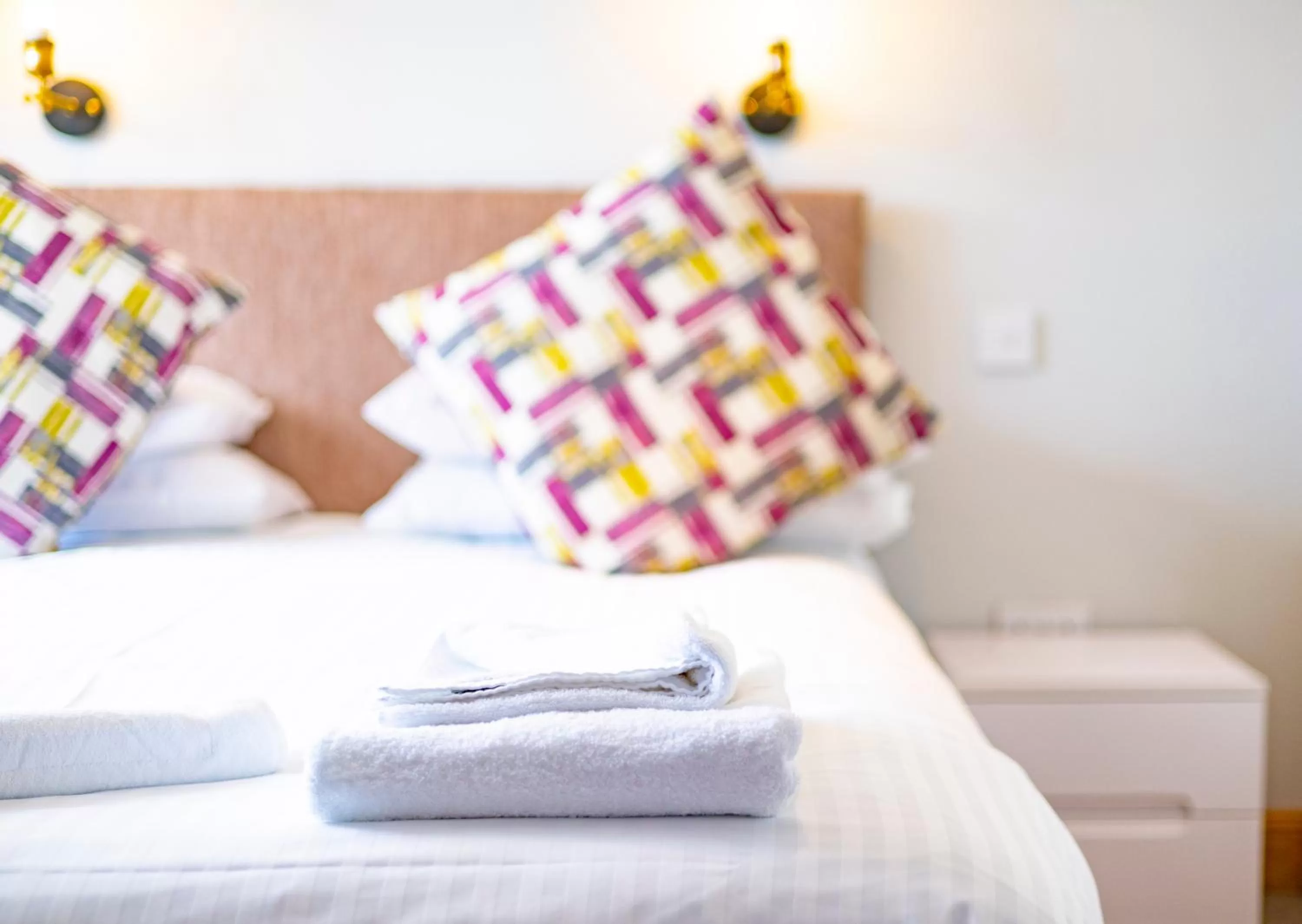 Twin Room with Private Bathroom in Crown Hotel