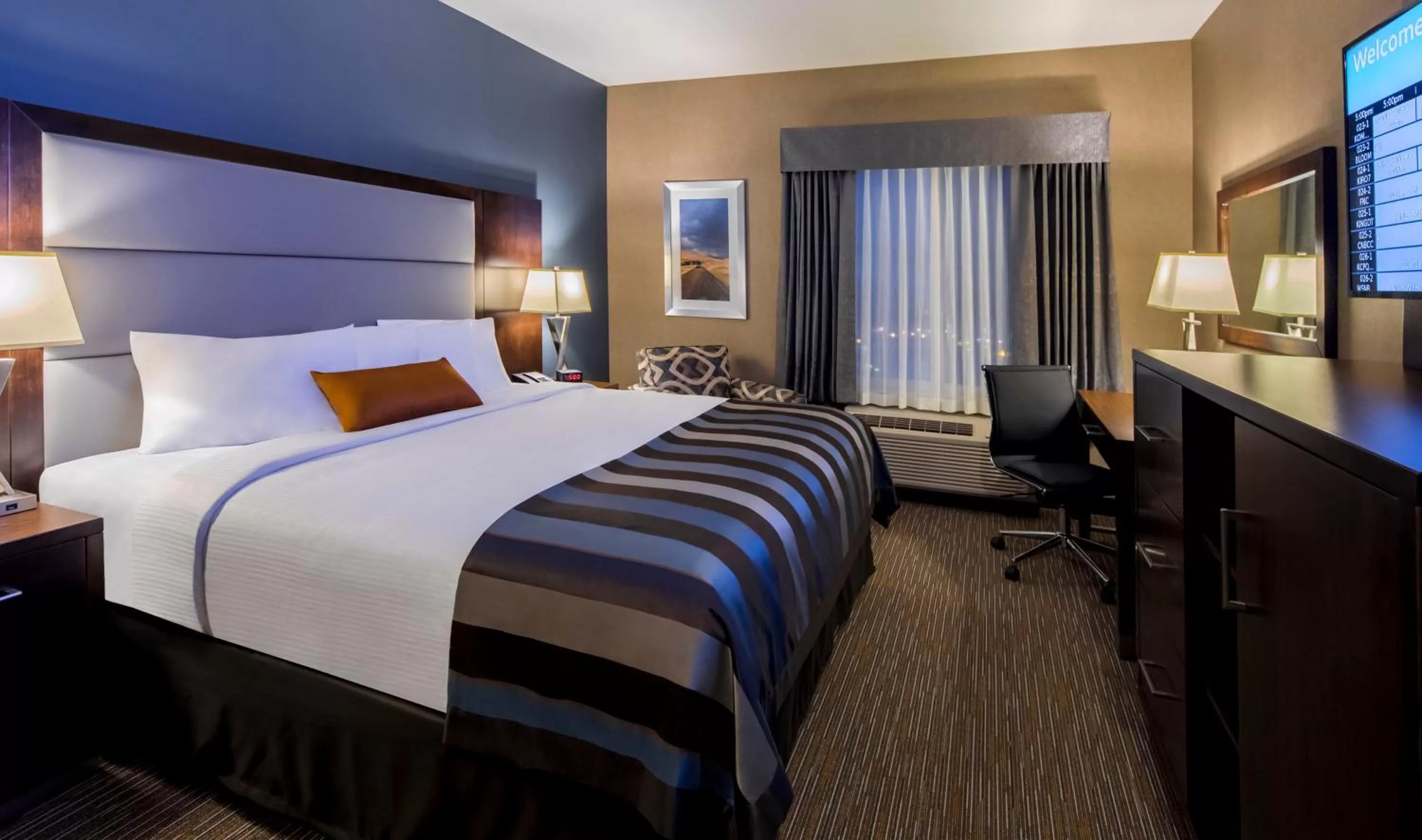 One-Bedroom King Suite - Non-Smoking in Wingate by Wyndham Kamloops