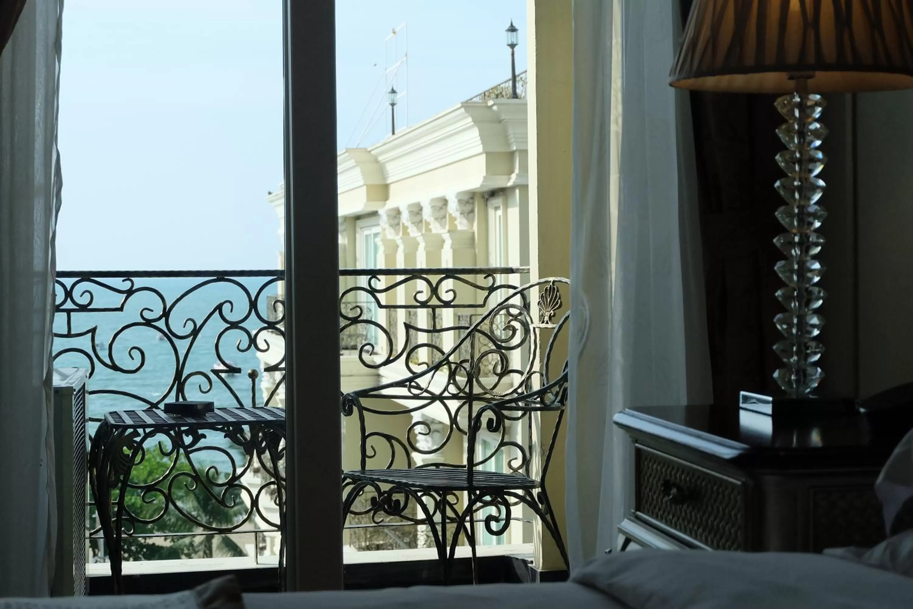 Double Room with Sea View in LK The Empress