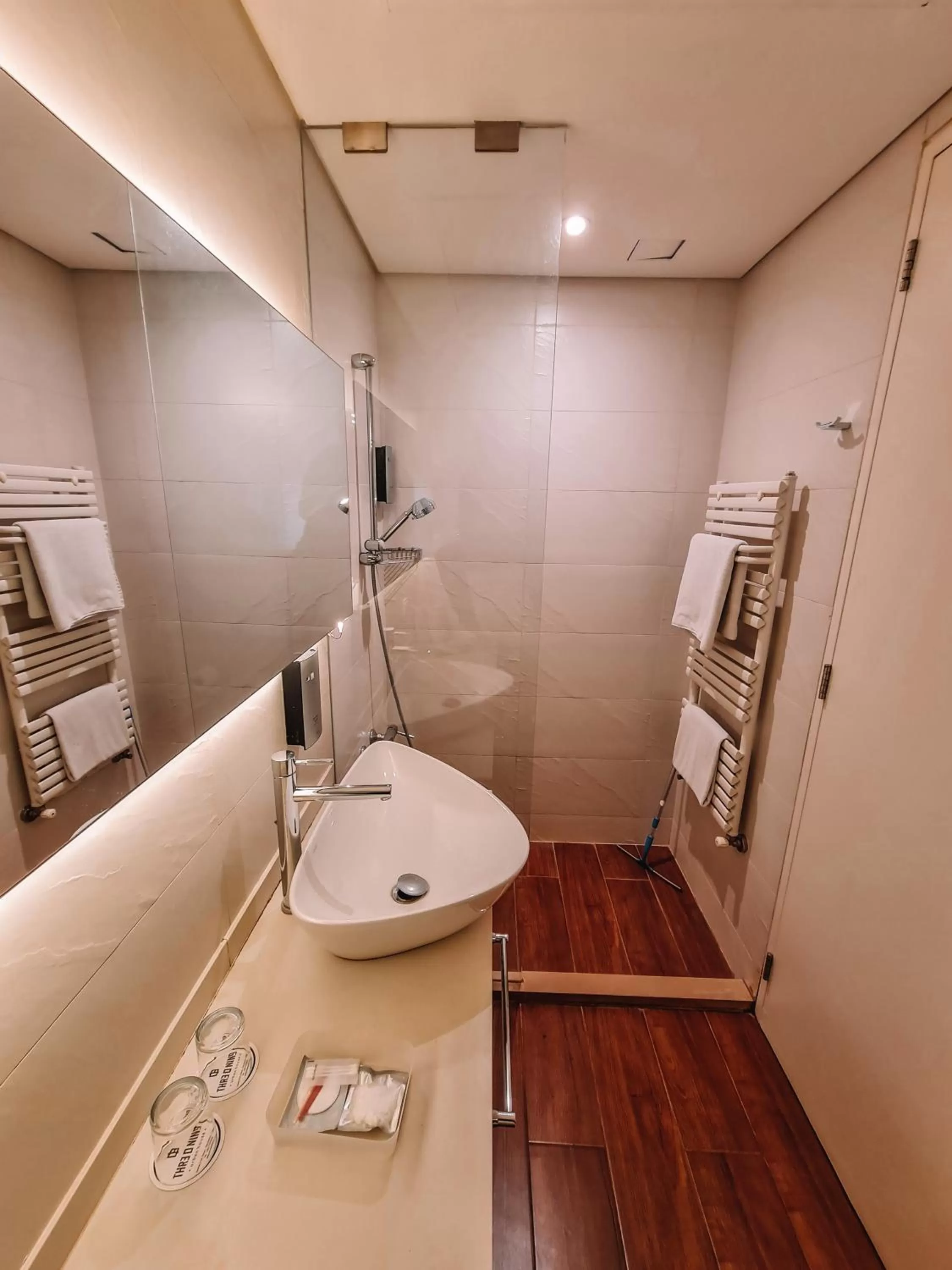 Deluxe Double Room in Three O Nine Hotel