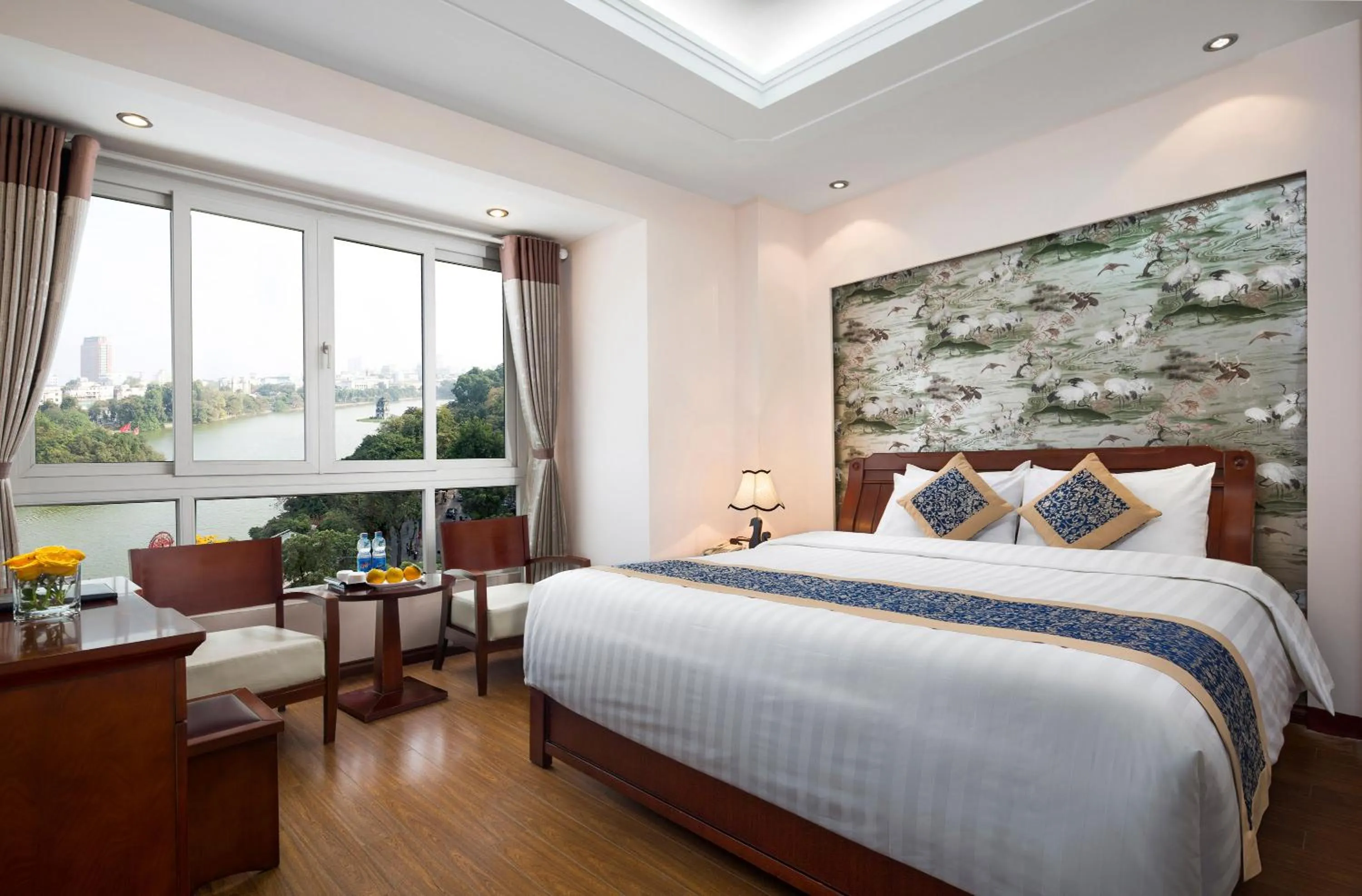 Room with Lake View - single occupancy in Lakeside Palace Hotel