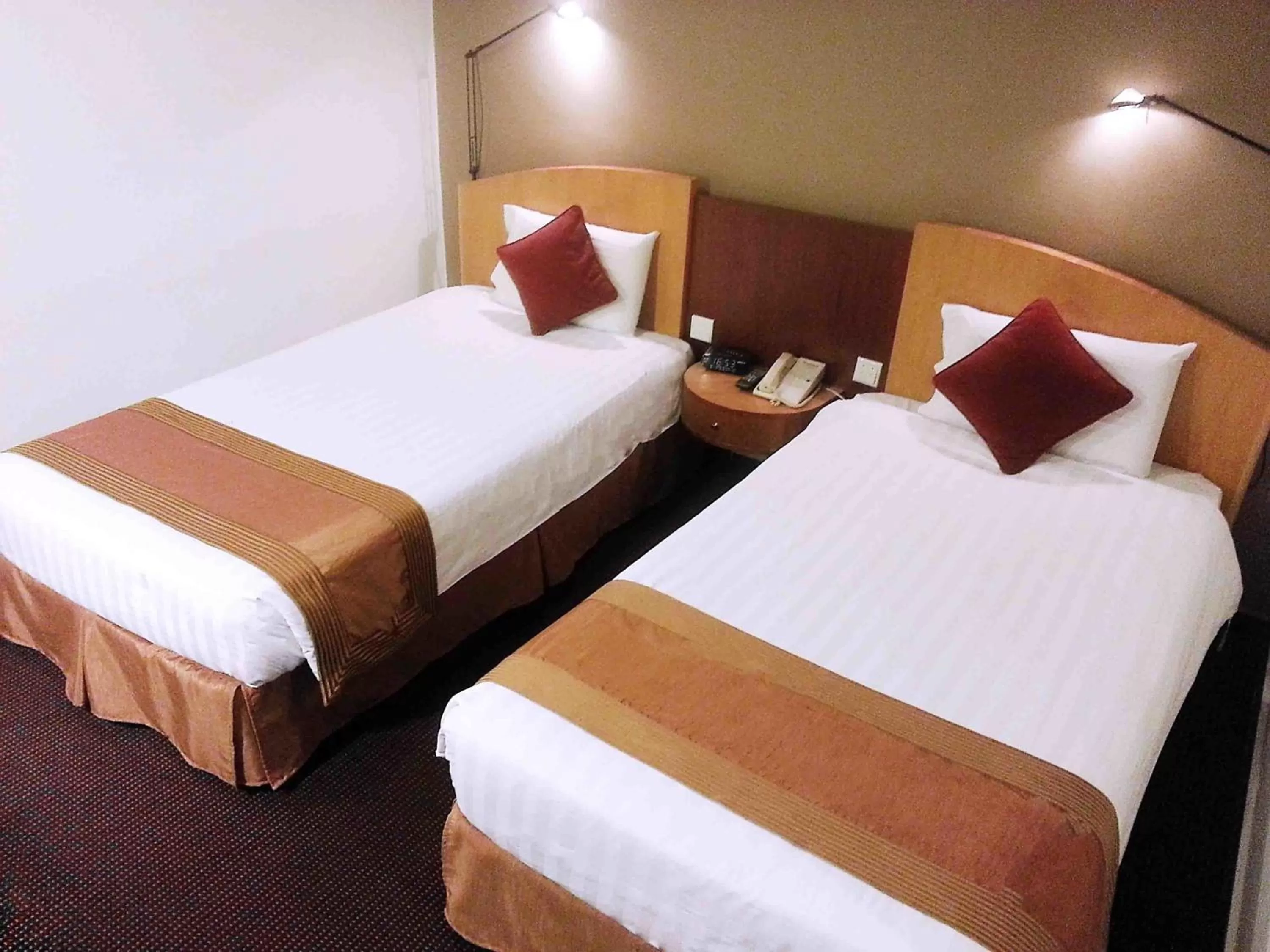 Standard Double or Twin Room (No Window) in Metropolitan YMCA Singapore