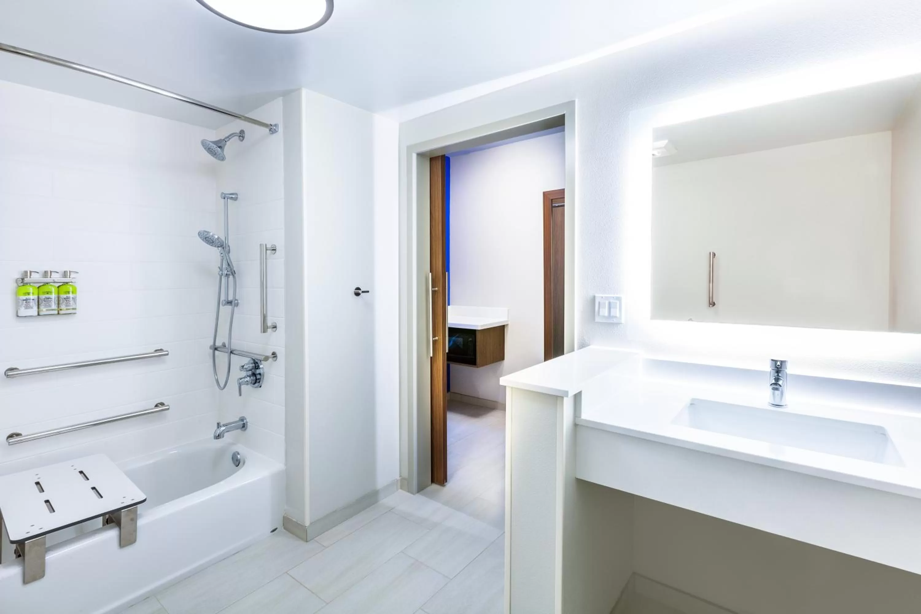 Queen Room with Two Queen Beds - Mobility Access Tub/Non-Smoking in Holiday Inn Express & Suites - Tulsa Northeast - Owasso by IHG