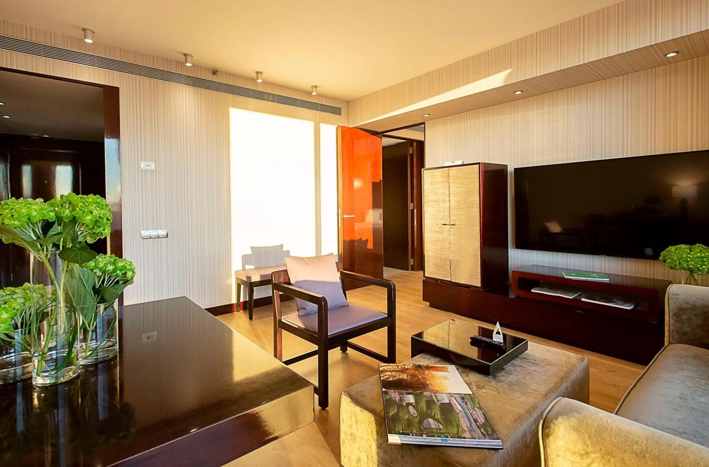 Deluxe Executive King Suite with City View - High Floor in Hyatt Regency Barcelona Tower