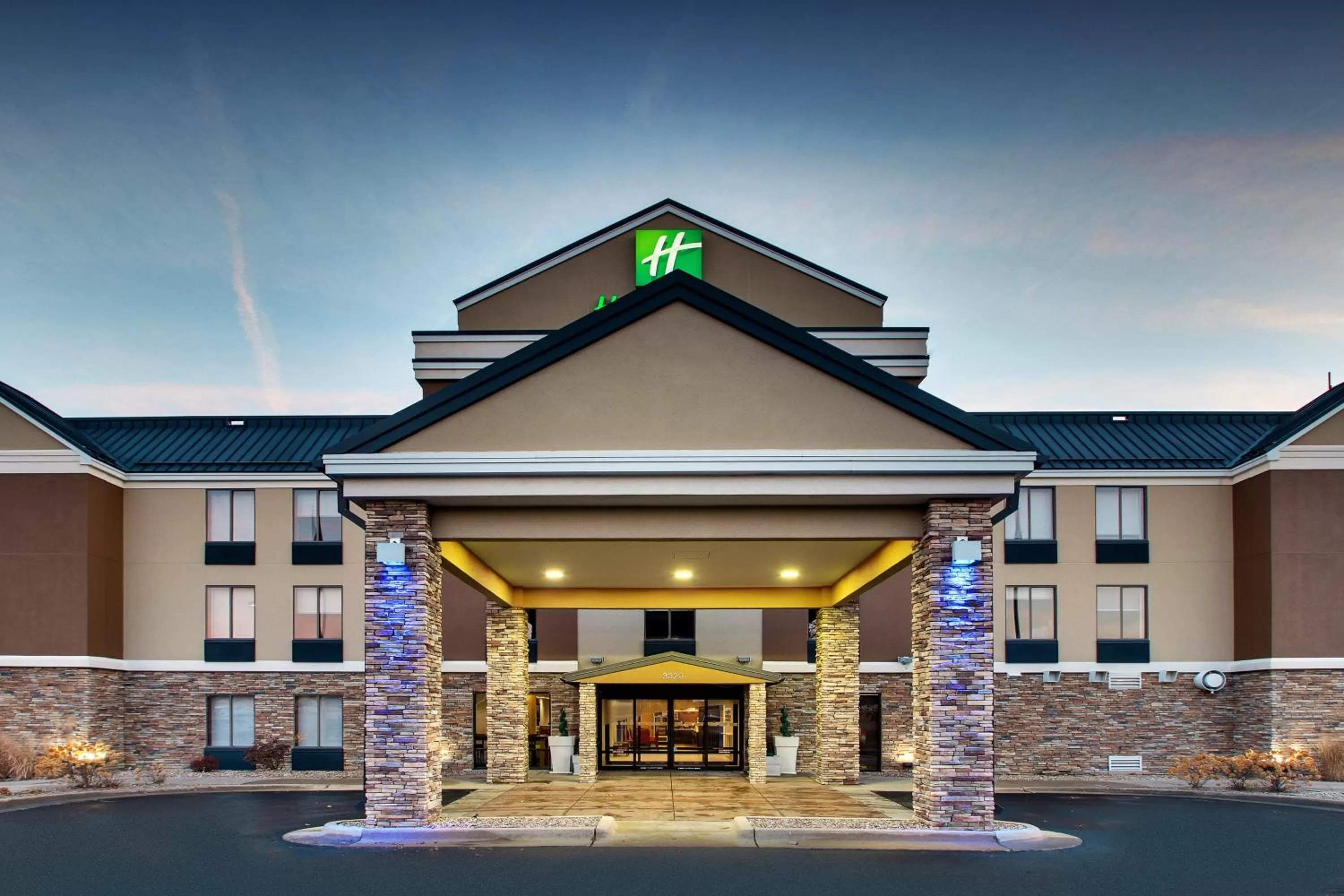 Holiday Inn Express Hotel & Suites Cedar Rapids I-380 at 33rd Avenue by IHG
