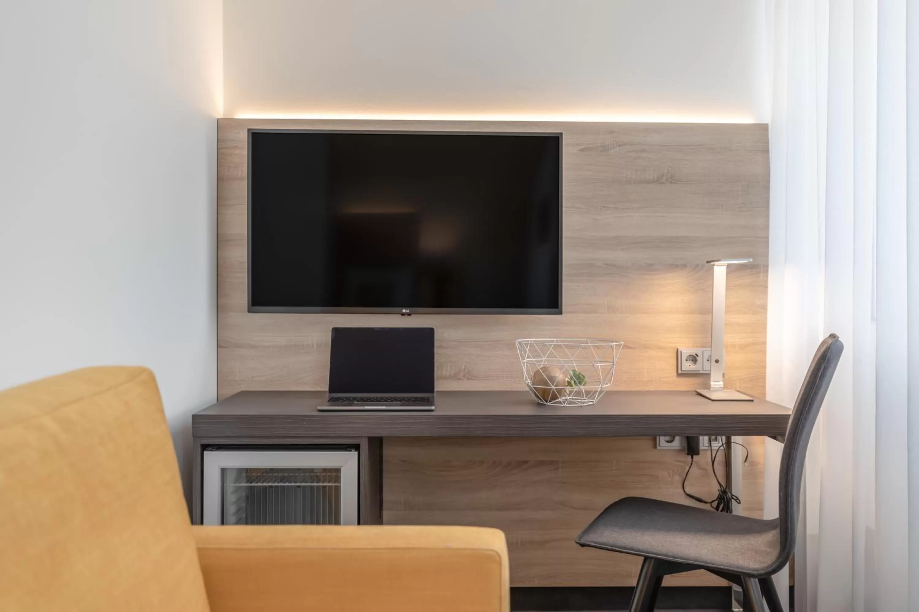 Single Room in Select Hotel Berlin Spiegelturm