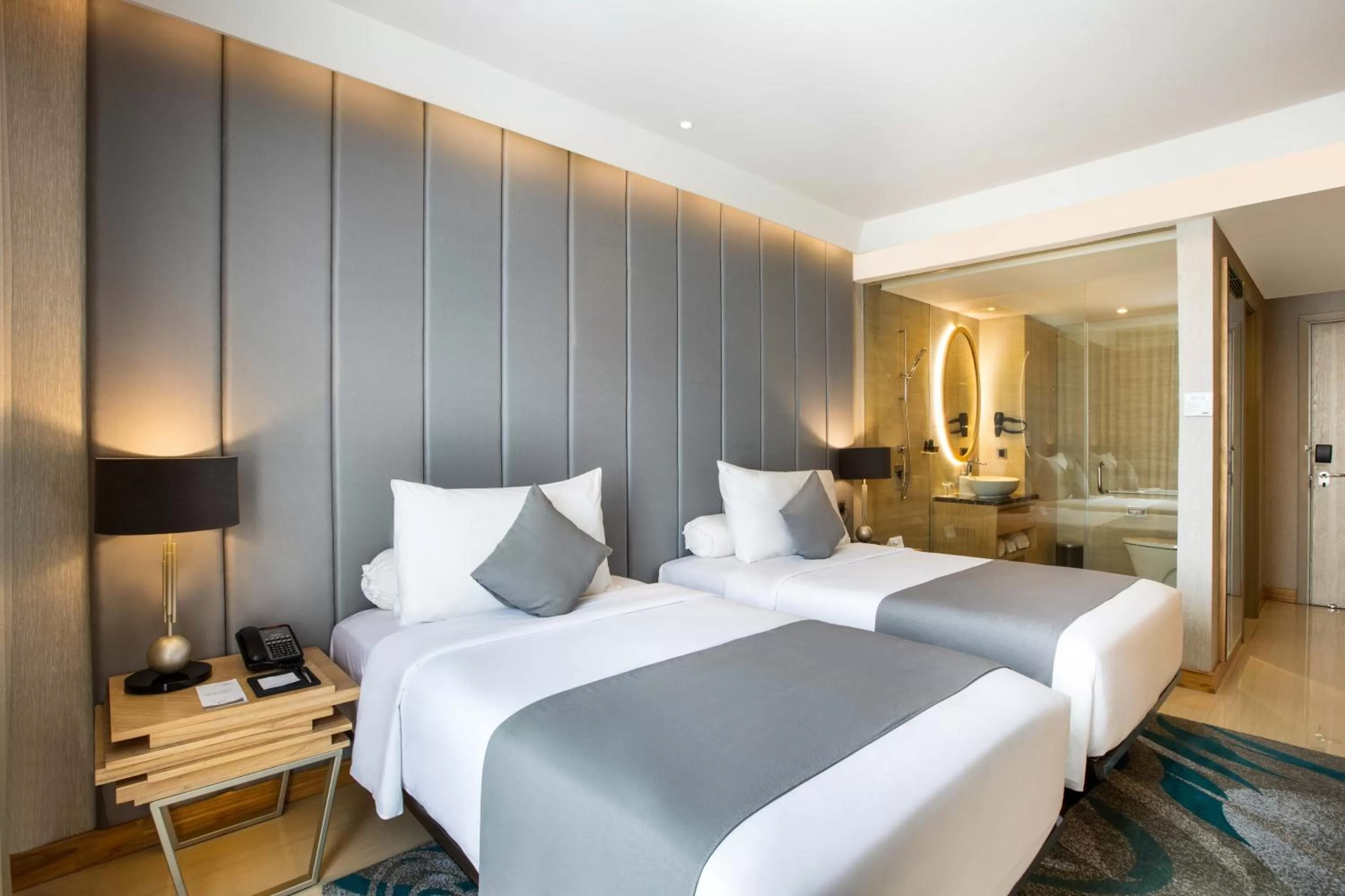 Deluxe Twin Room Only - Smoking in MORAZEN Surabaya