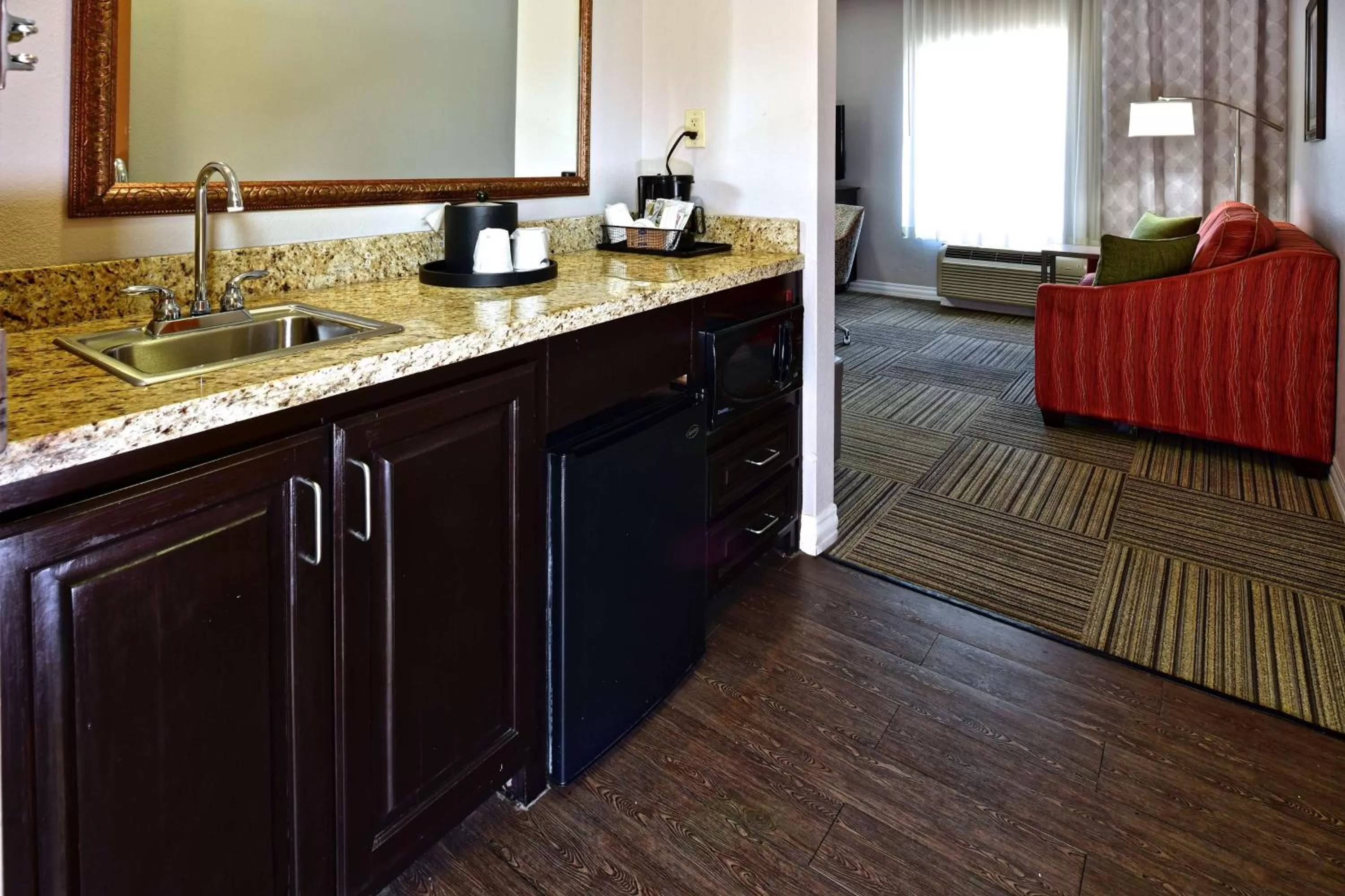 King Studio Suite - Non-Smoking in Hampton Inn & Suites Fredericksburg
