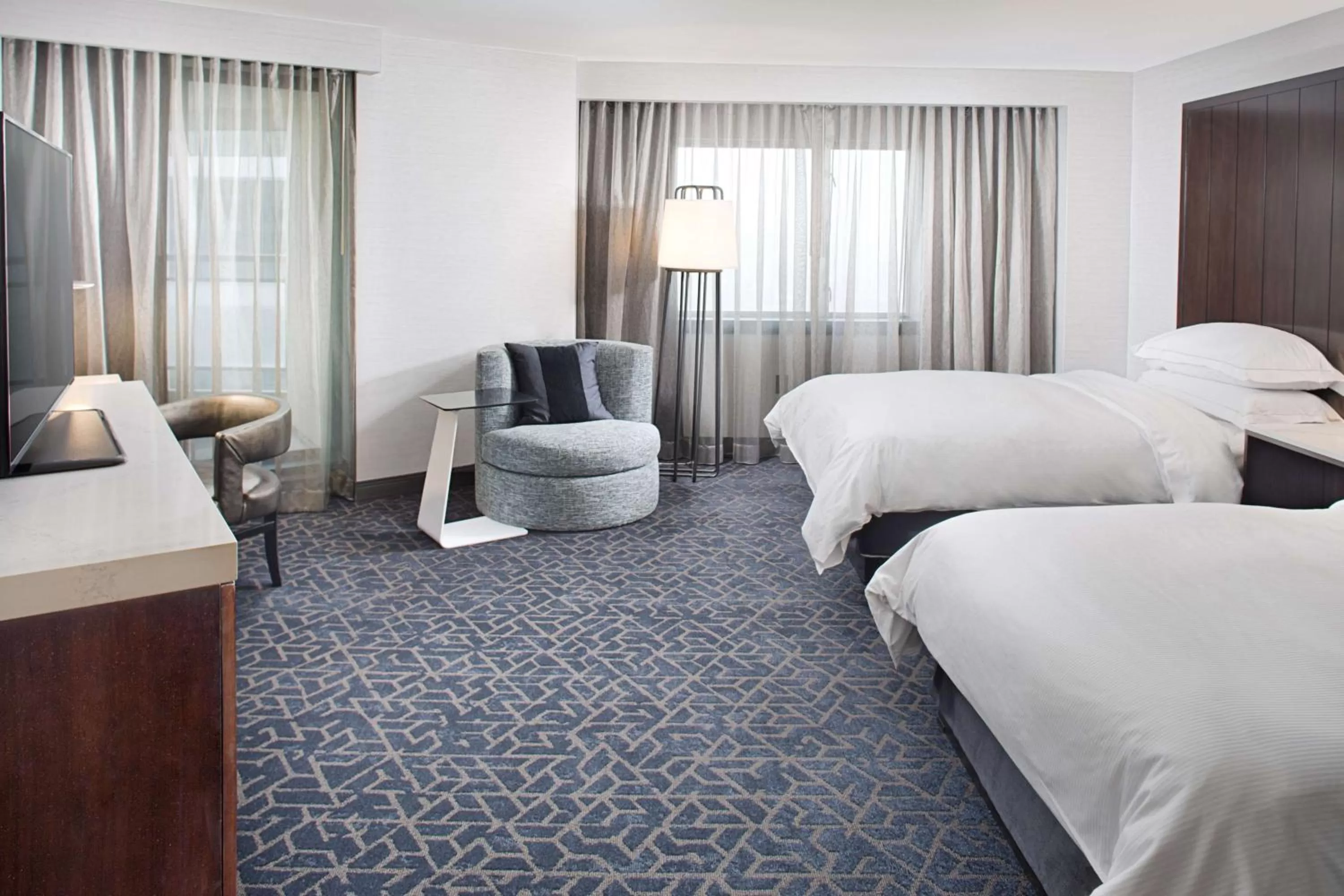 Superior Corner Room with Two Double Beds in Hilton Boston Back Bay