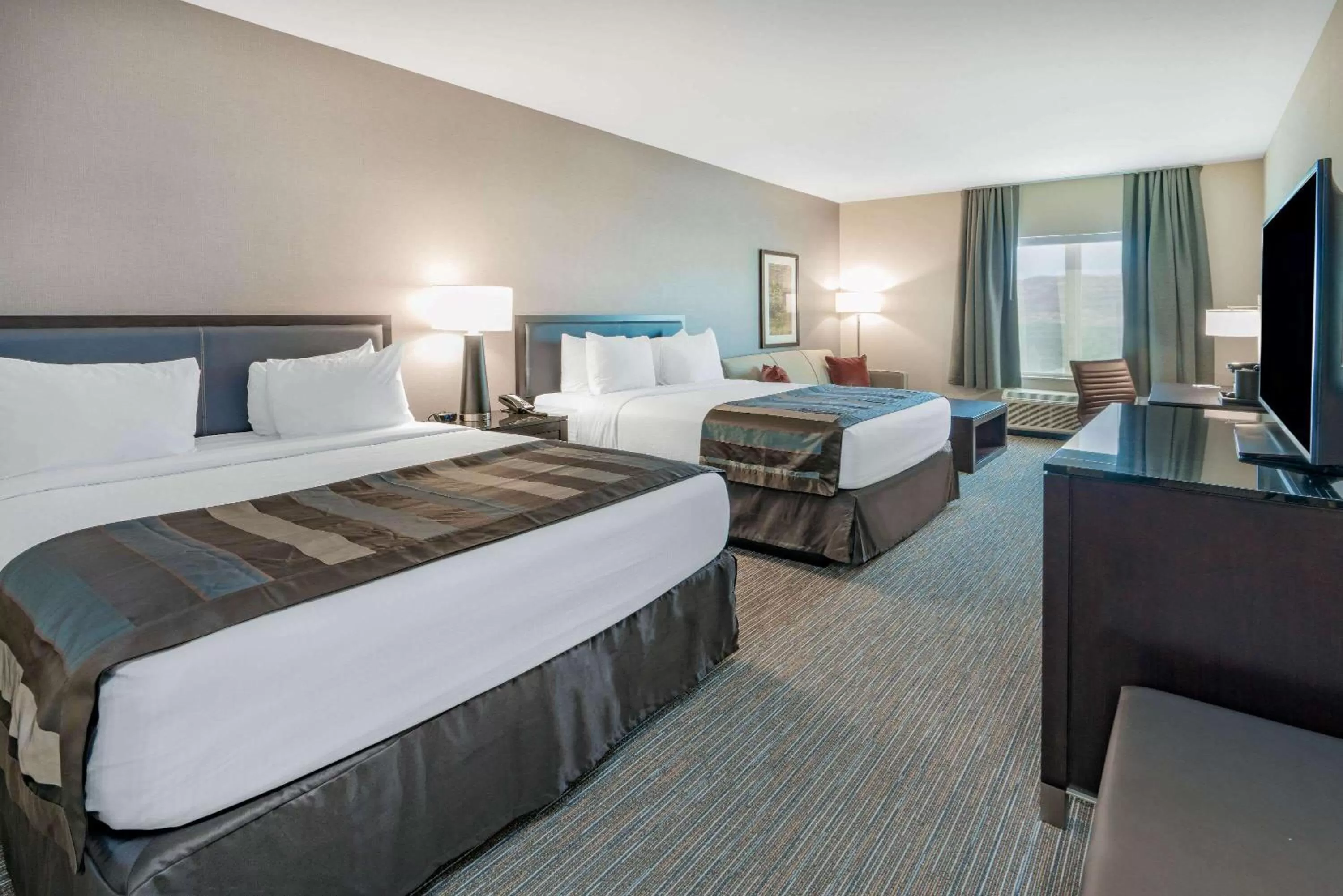 Queen Room with Two Queen Beds and Bath Tub - Mobility Accessible/Non-Smoking in Wingate by Wyndham Moab