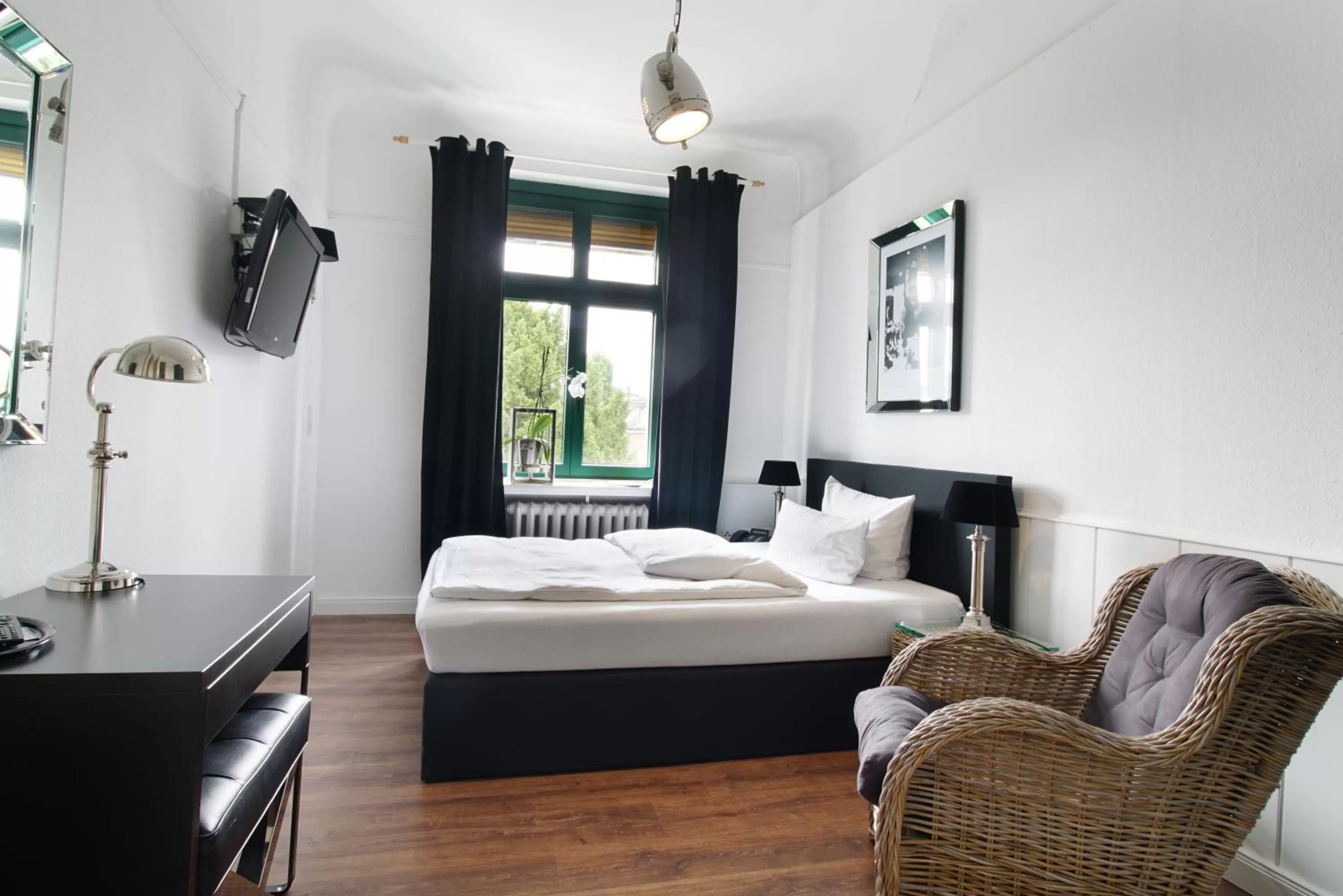 Single Room with Shower - single occupancy in Höhen Hotel Viersen