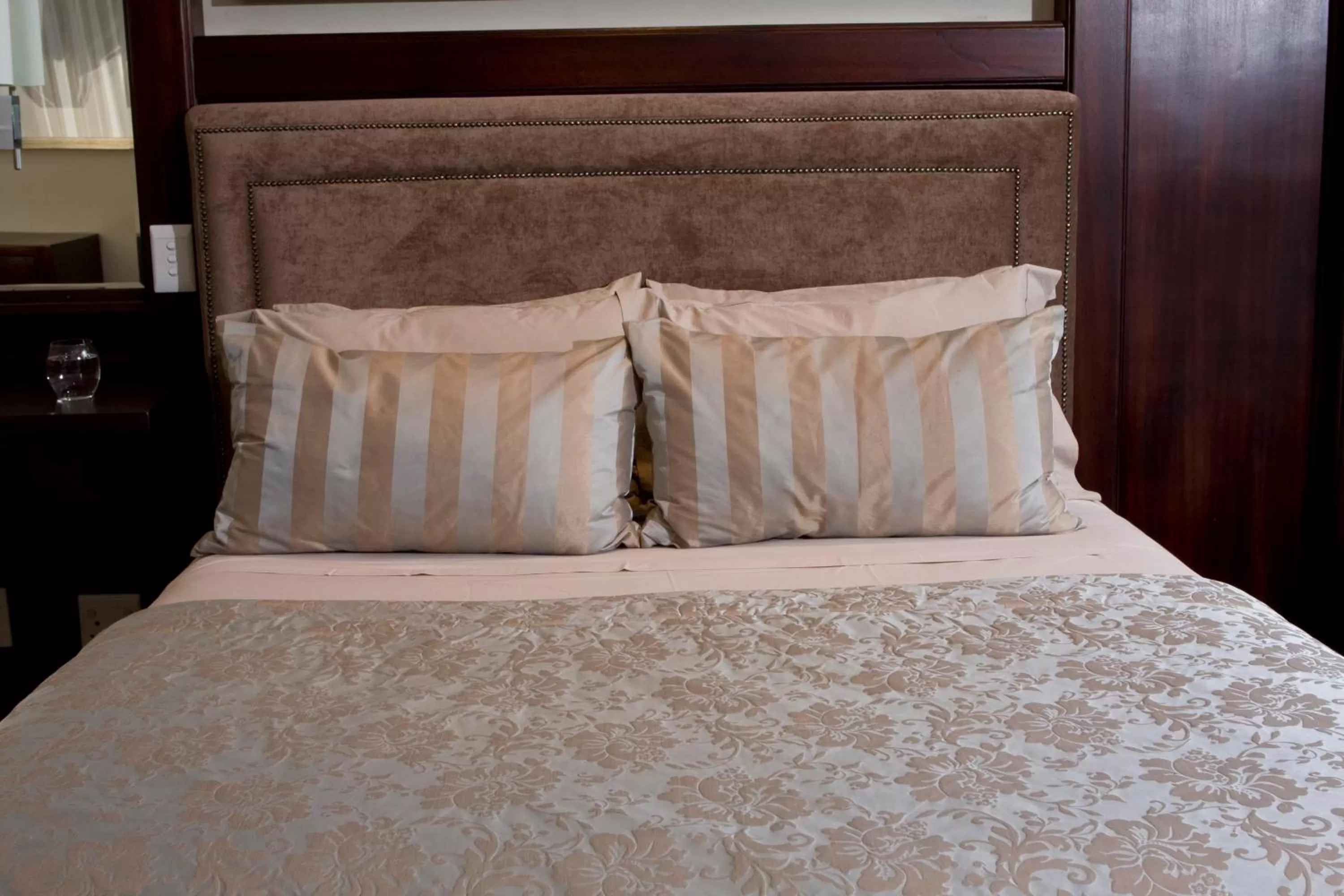 Suite - single occupancy in Apollo Hotel