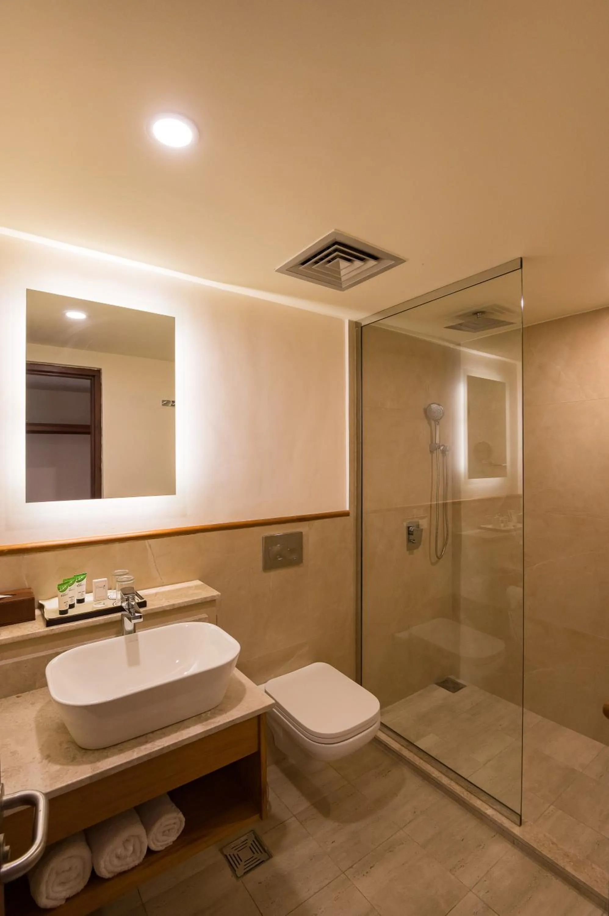 Superior Twin Room with Sea View in White Sands Hotel