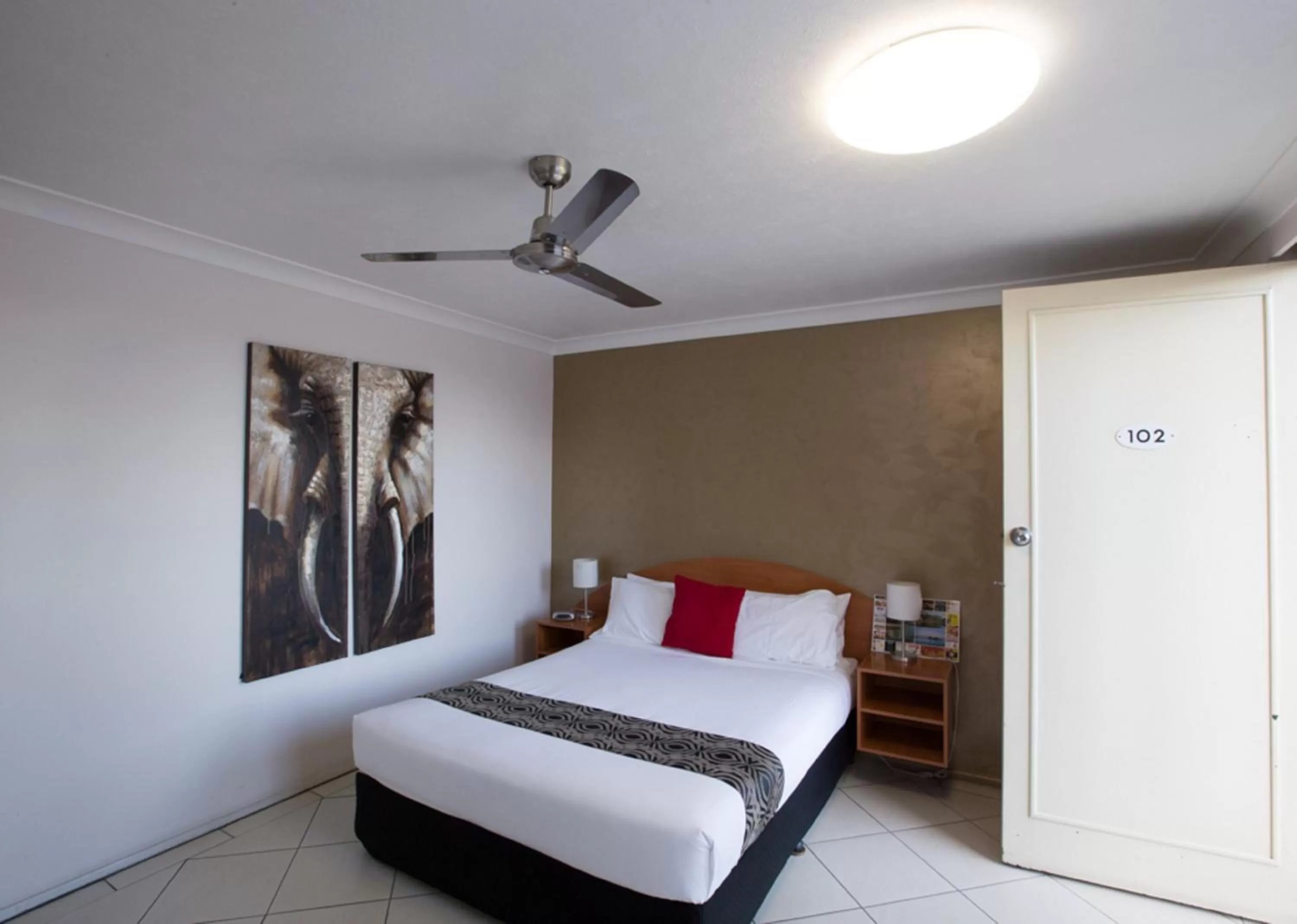 Double Room in David Motor Inn