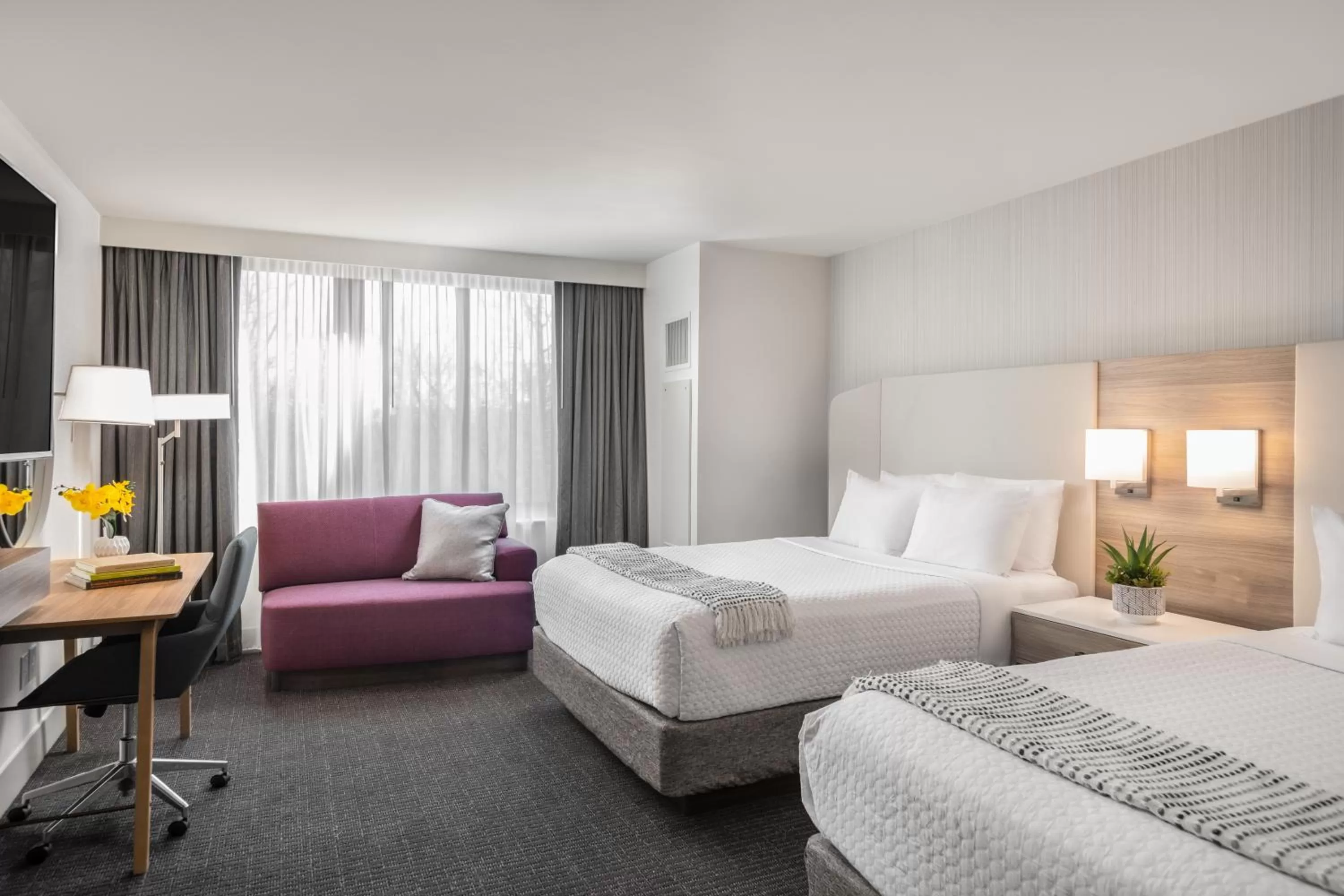 Crowne Plaza Atlanta Perimeter at Ravinia by IHG