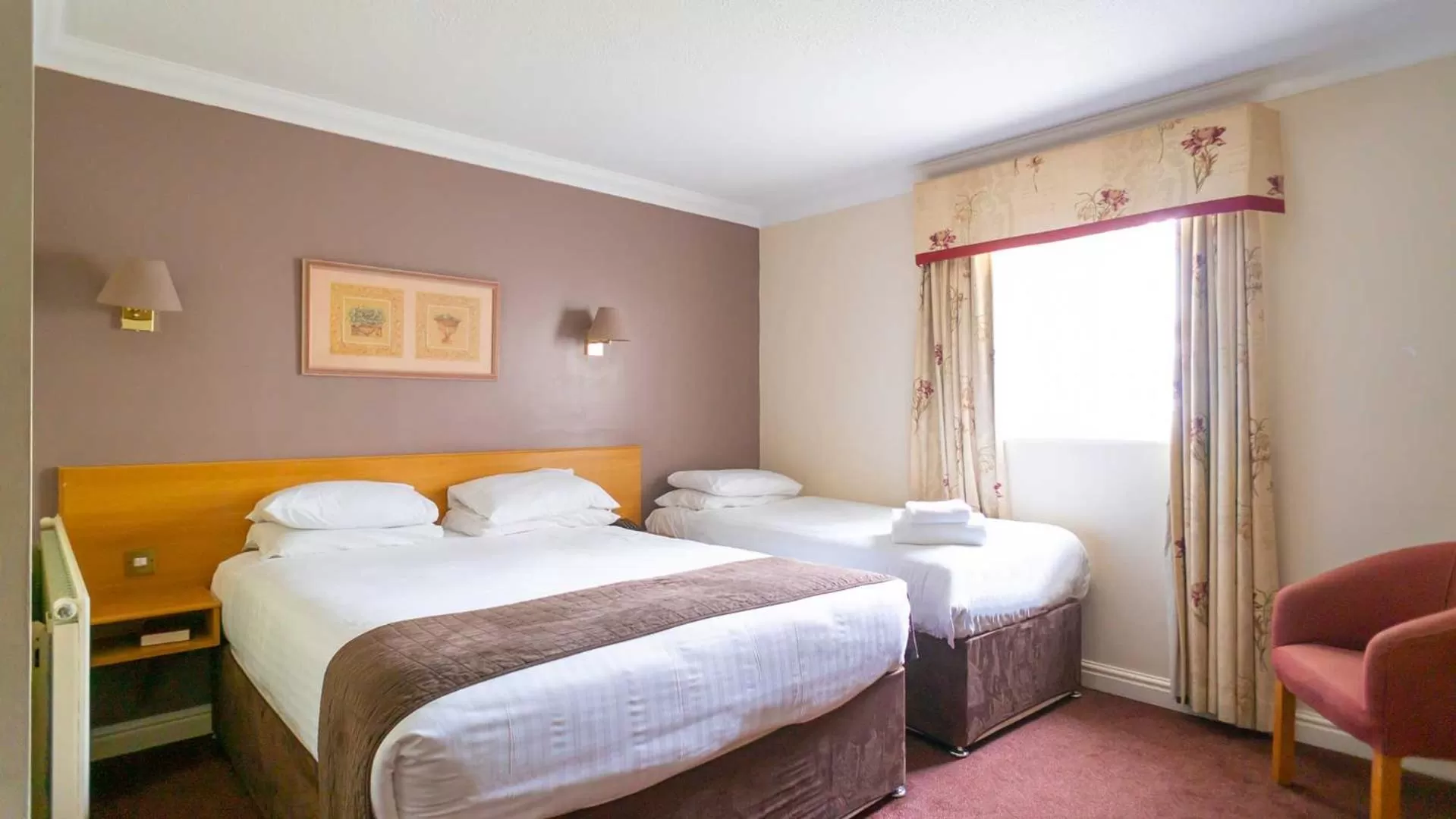 Triple Room in Hotel Wrexham