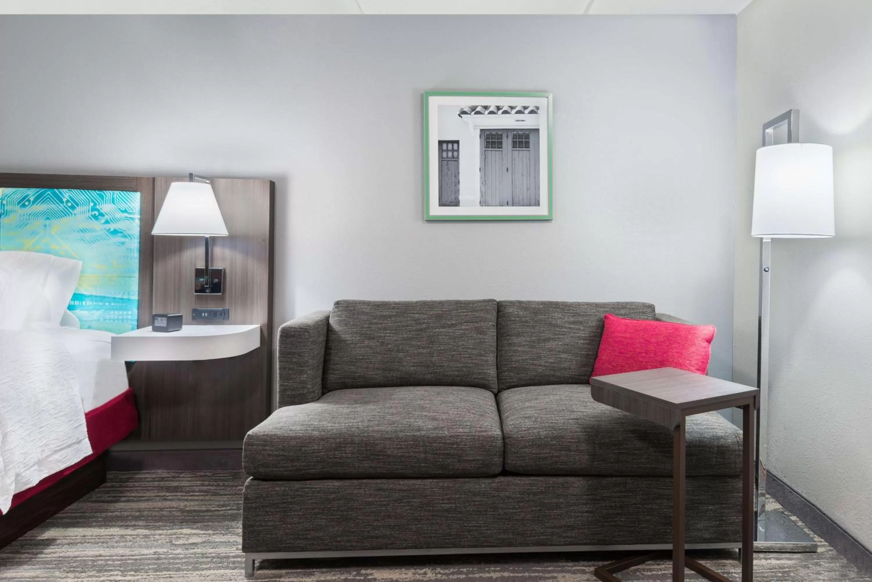 King Study with Sofa Bed and Whirpool - Non-Smoking in Hampton Inn Ellenton/Bradenton