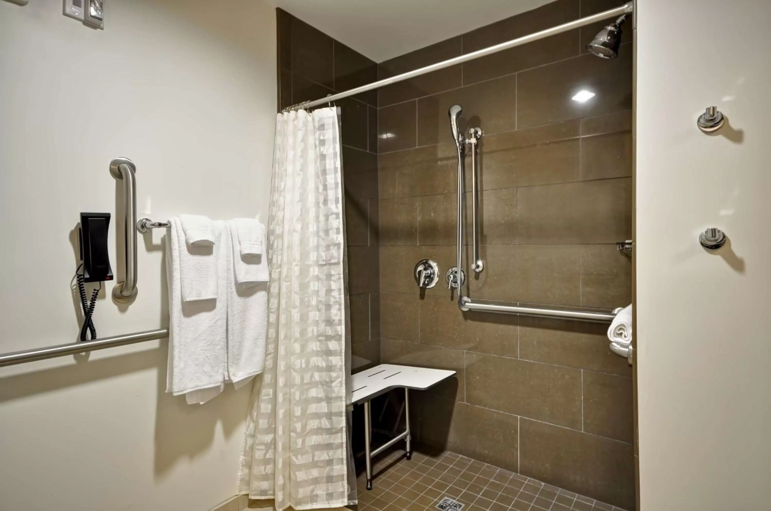 King Studio Suite with Accessible Shower - Disability Access in Hyatt House Atlanta Cobb Galleria