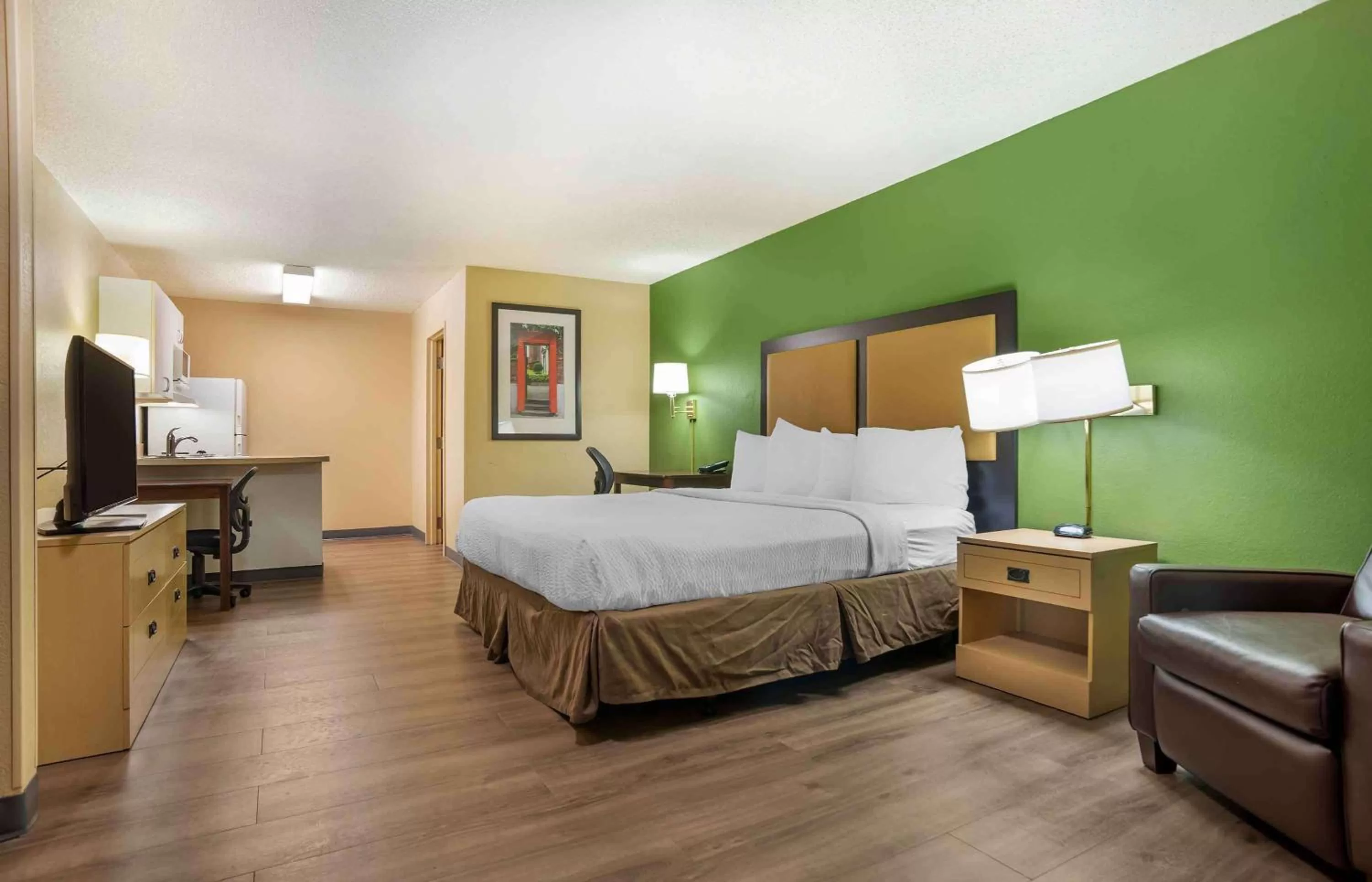 Studio with 1 King Bed - Non-Smoking in Extended Stay America Select Suites - Jackson - North