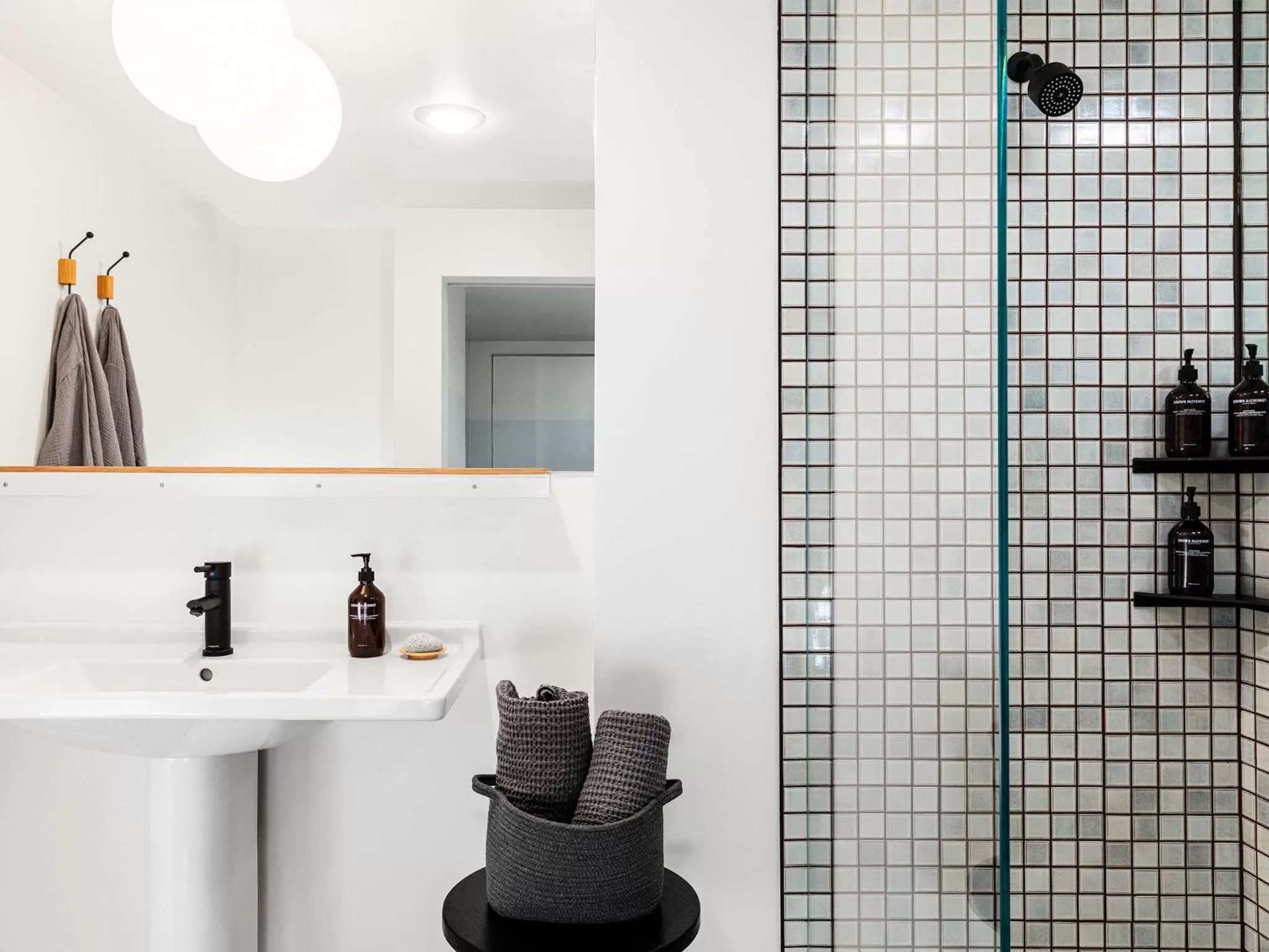 Spacious Double Queen in Hotel June West LA, a Member of Design Hotels