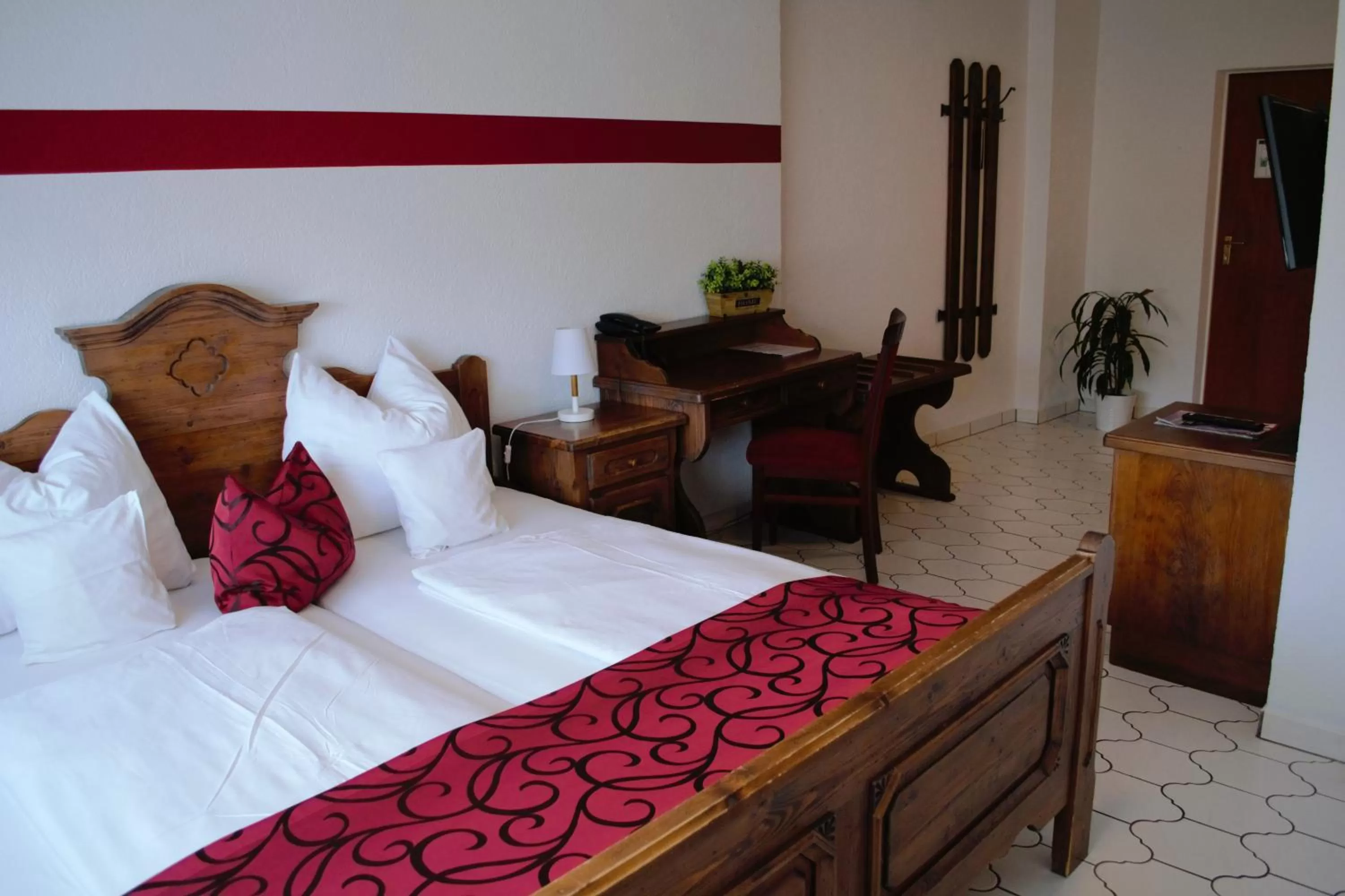 Superior Double Room - single occupancy in Hotel Weinhaus Wiedemann