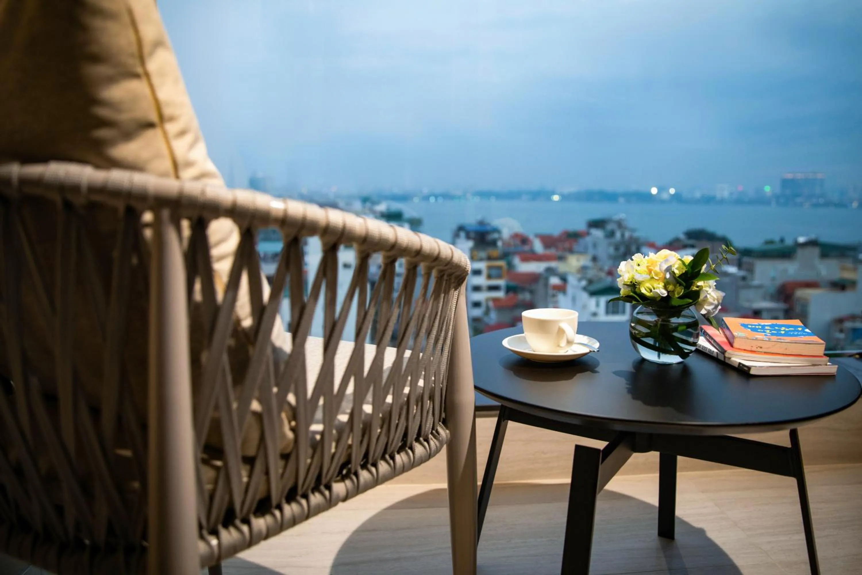 Studio twin beds in Oakwood Residence Hanoi