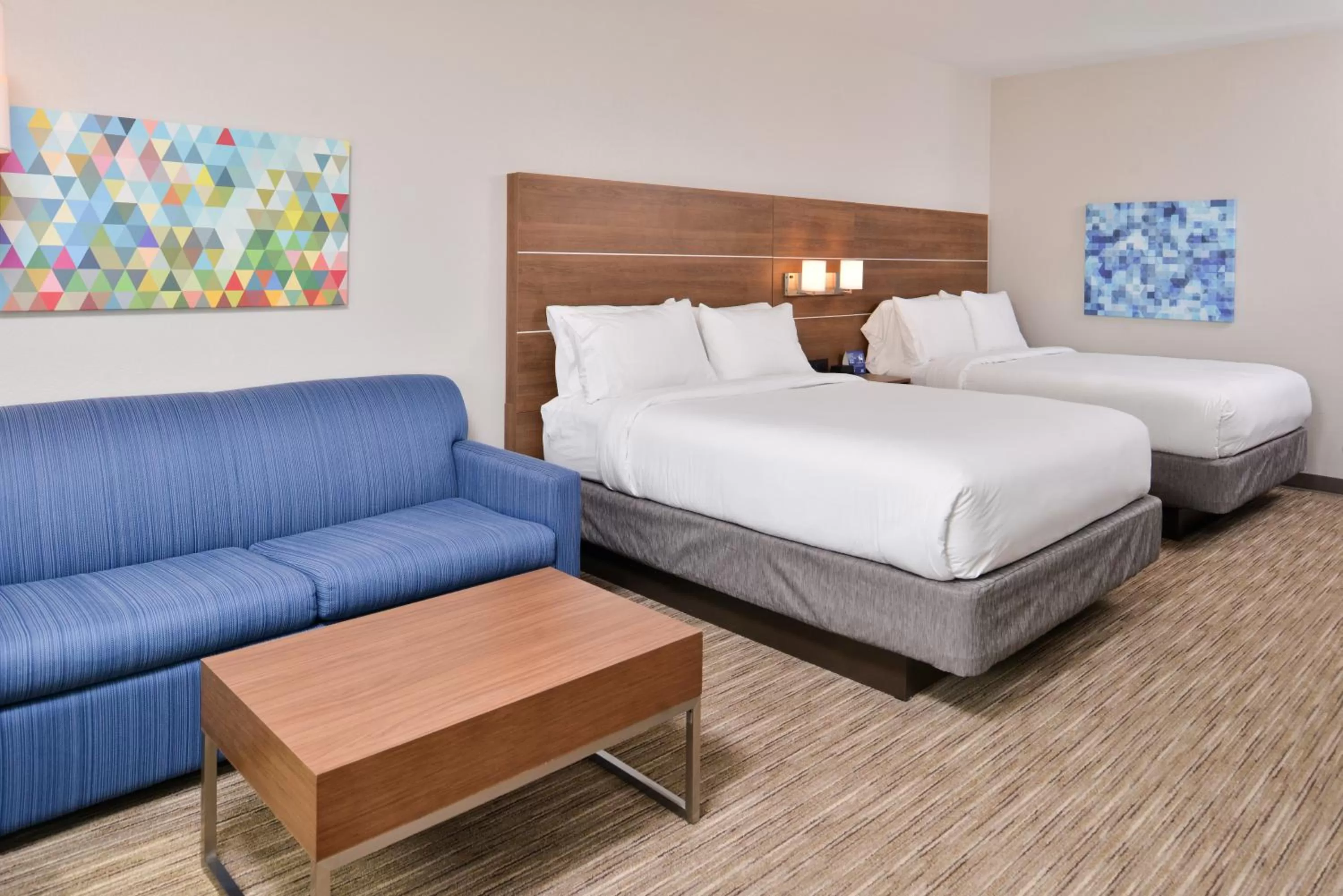Queen Suite with Two Queen Beds and Sofa Bed in Holiday Inn Express - Early by IHG